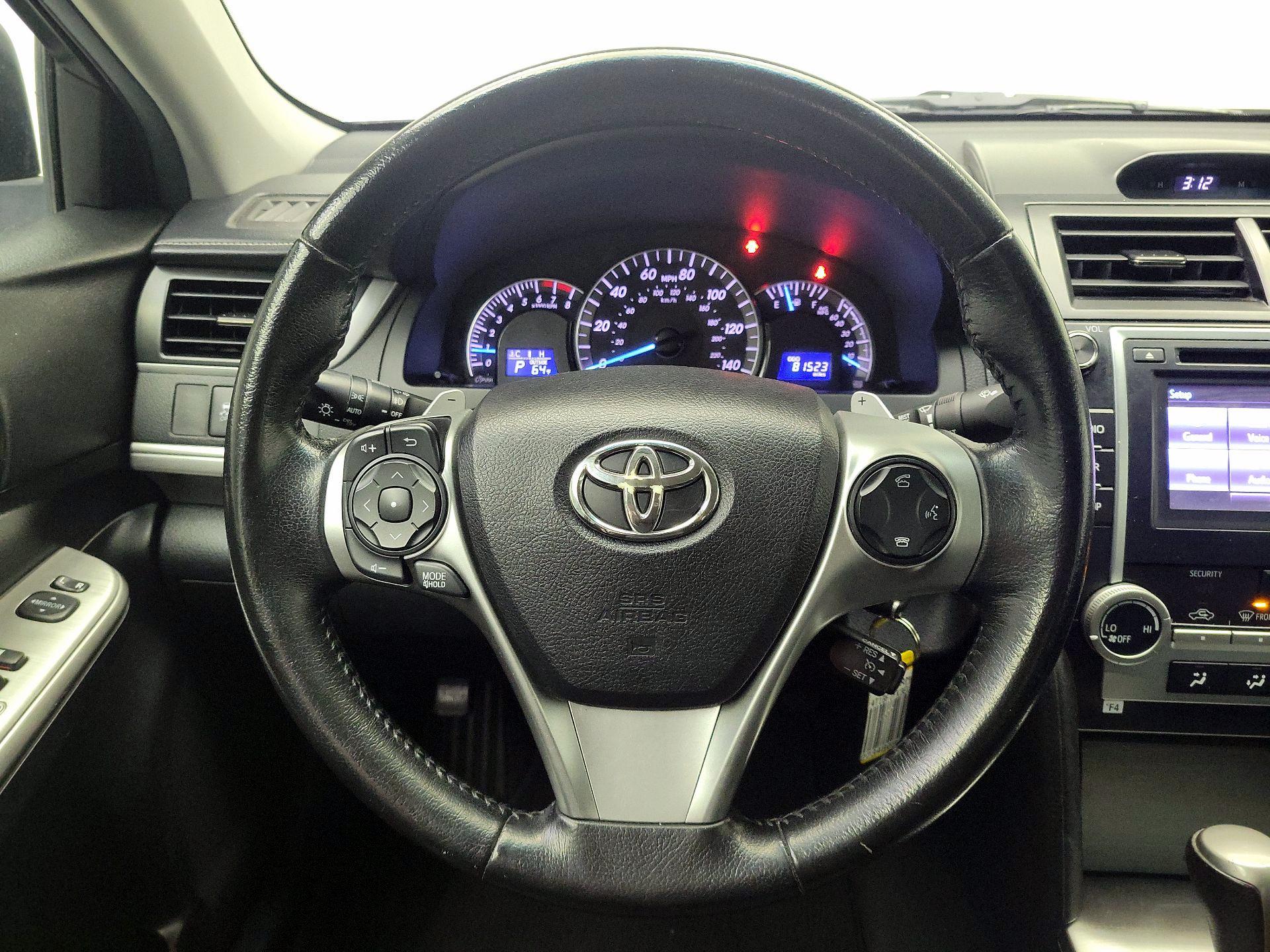 Thumbnail: 2014 Toyota Camry - 10