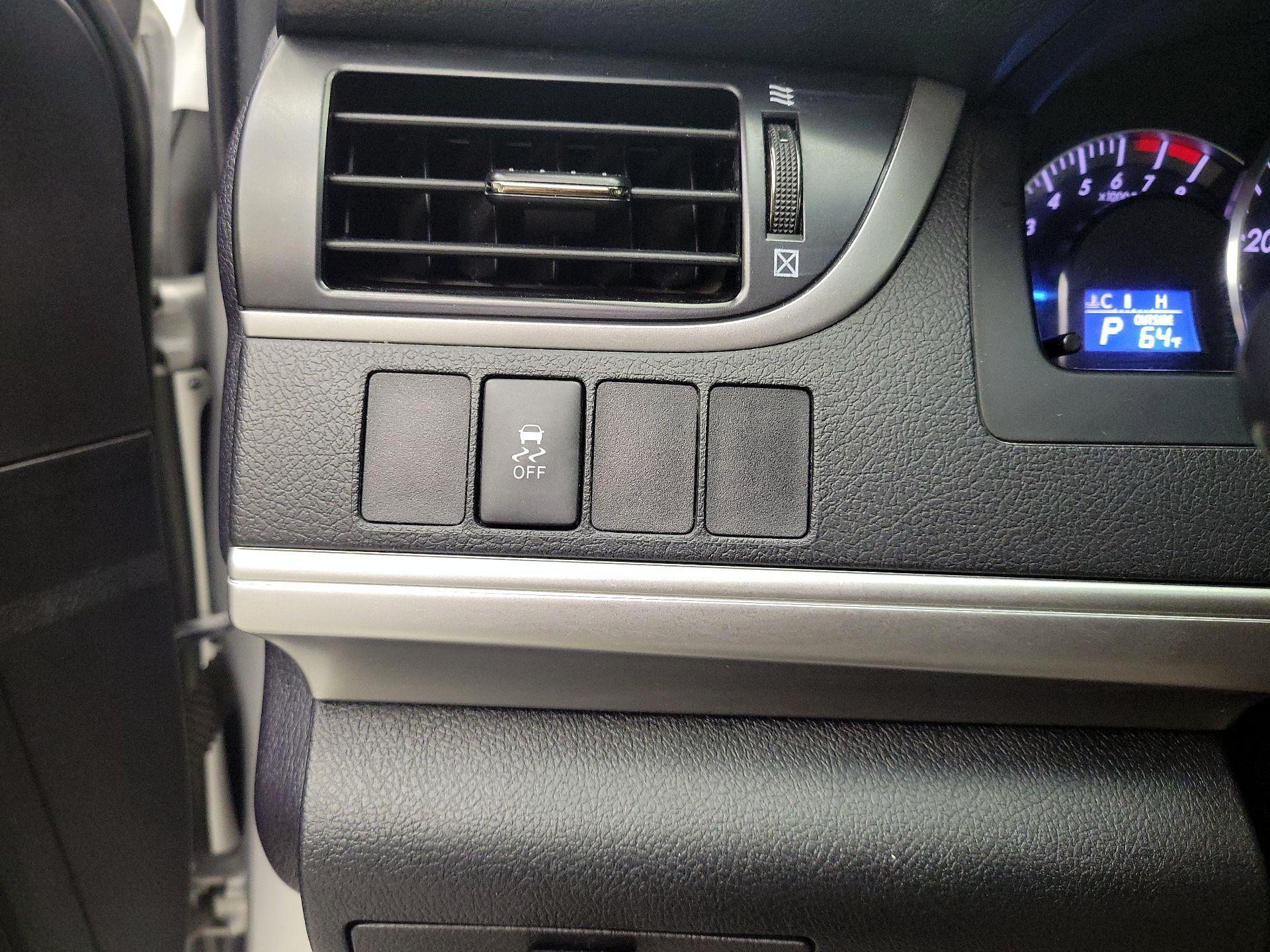 Thumbnail: 2014 Toyota Camry - 13