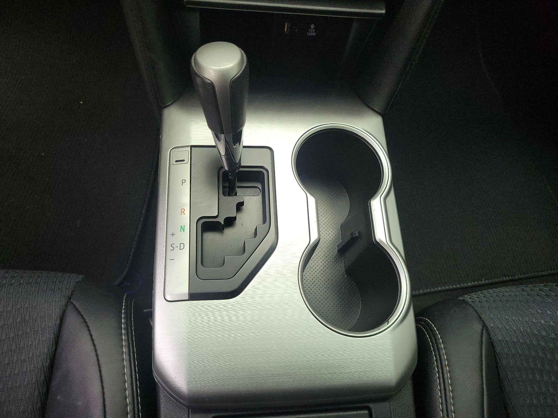 Thumbnail: 2014 Toyota Camry - 17
