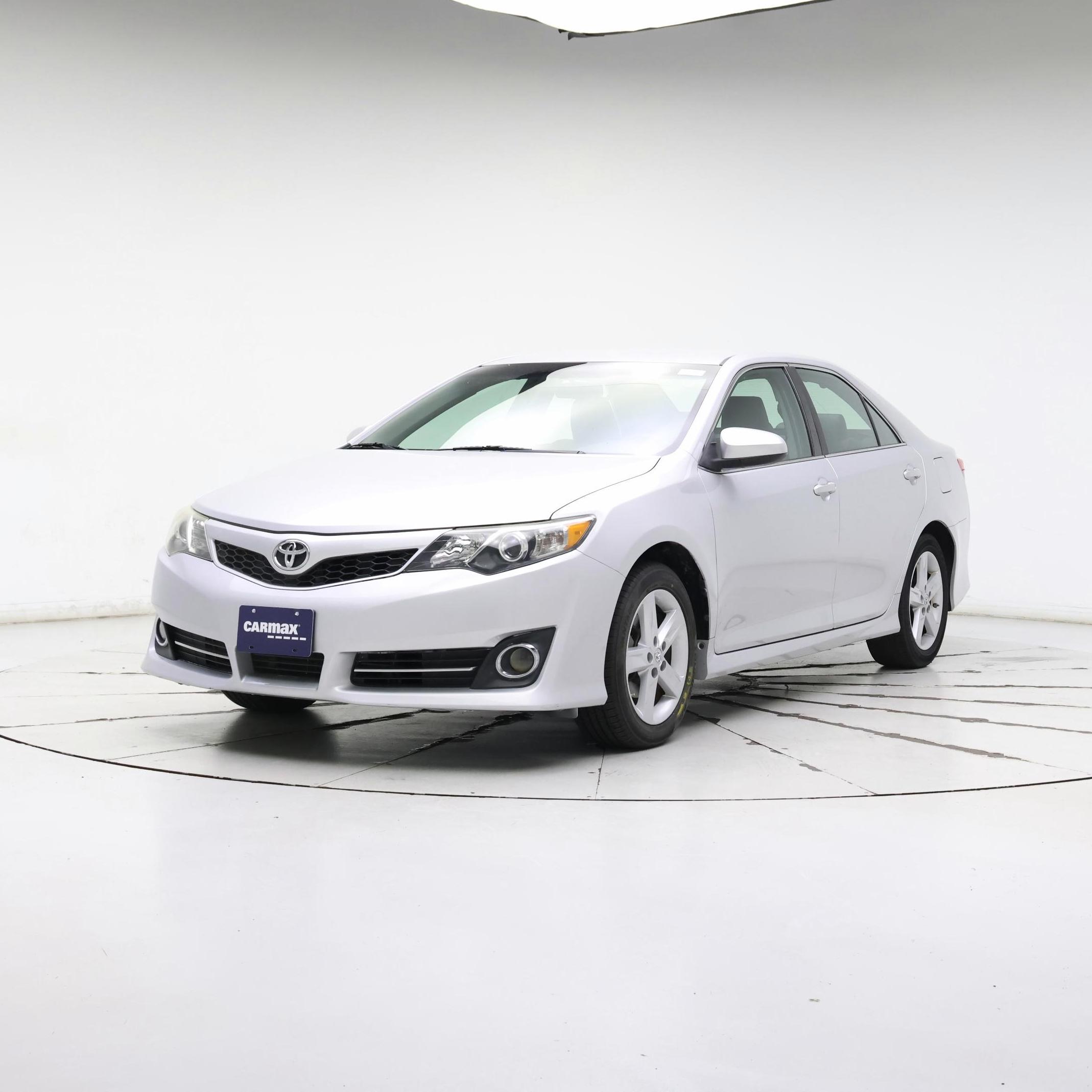 Thumbnail: 2014 Toyota Camry - 4