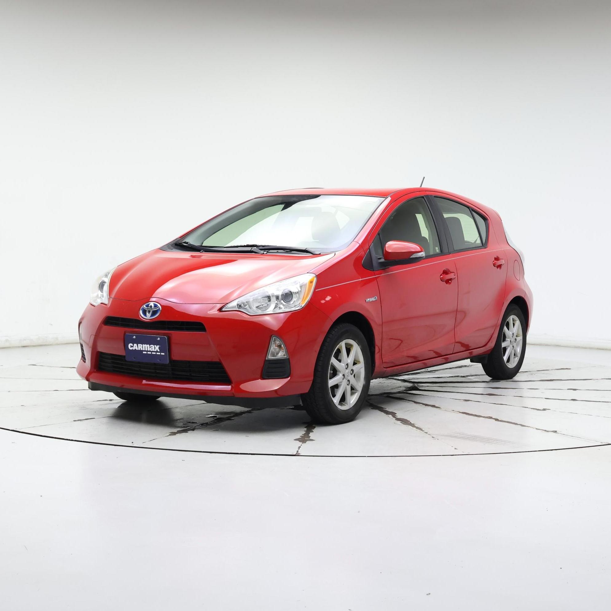Thumbnail: 2014 Toyota Prius c - 4