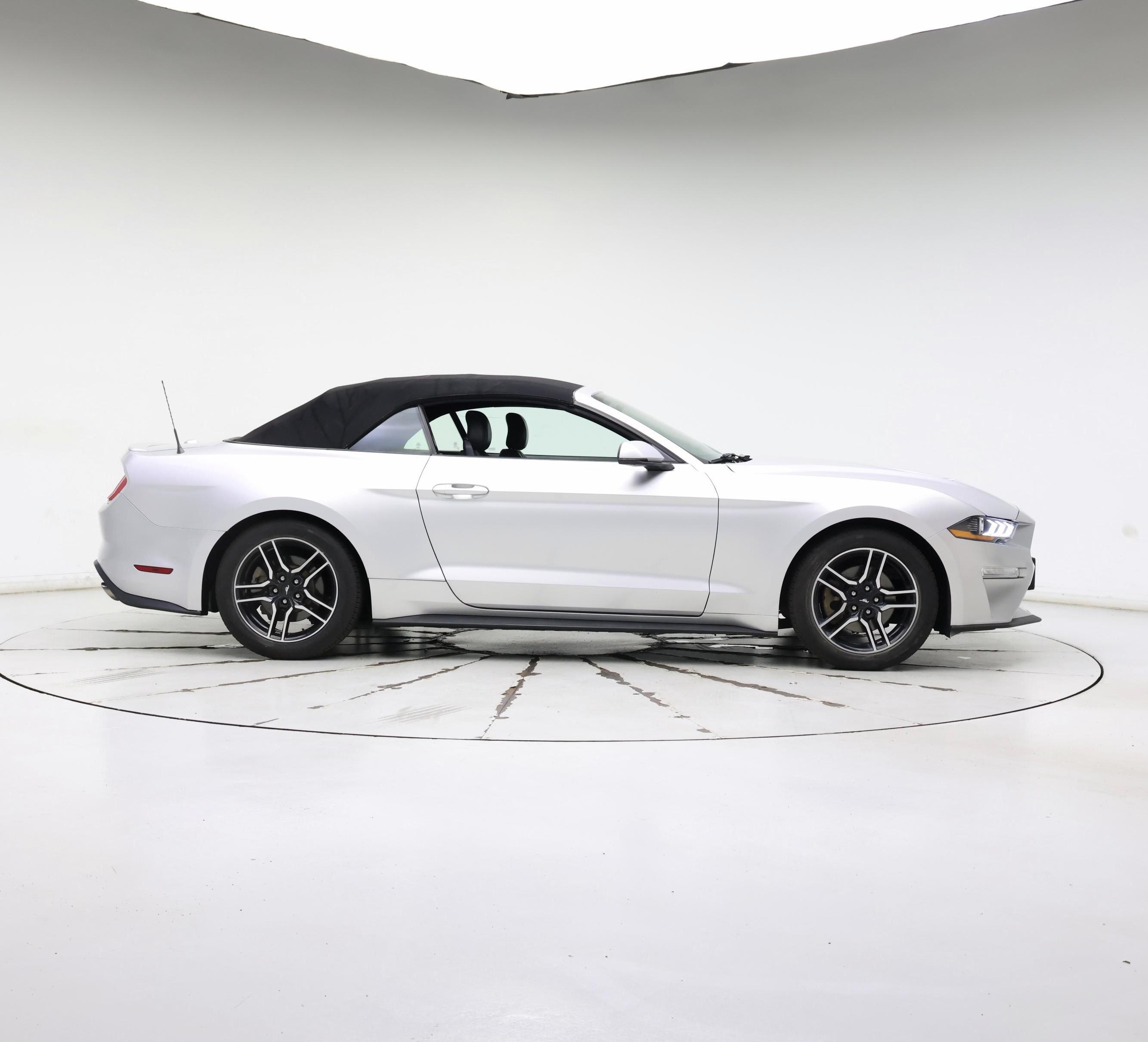Thumbnail: 2018 Ford Mustang - 7