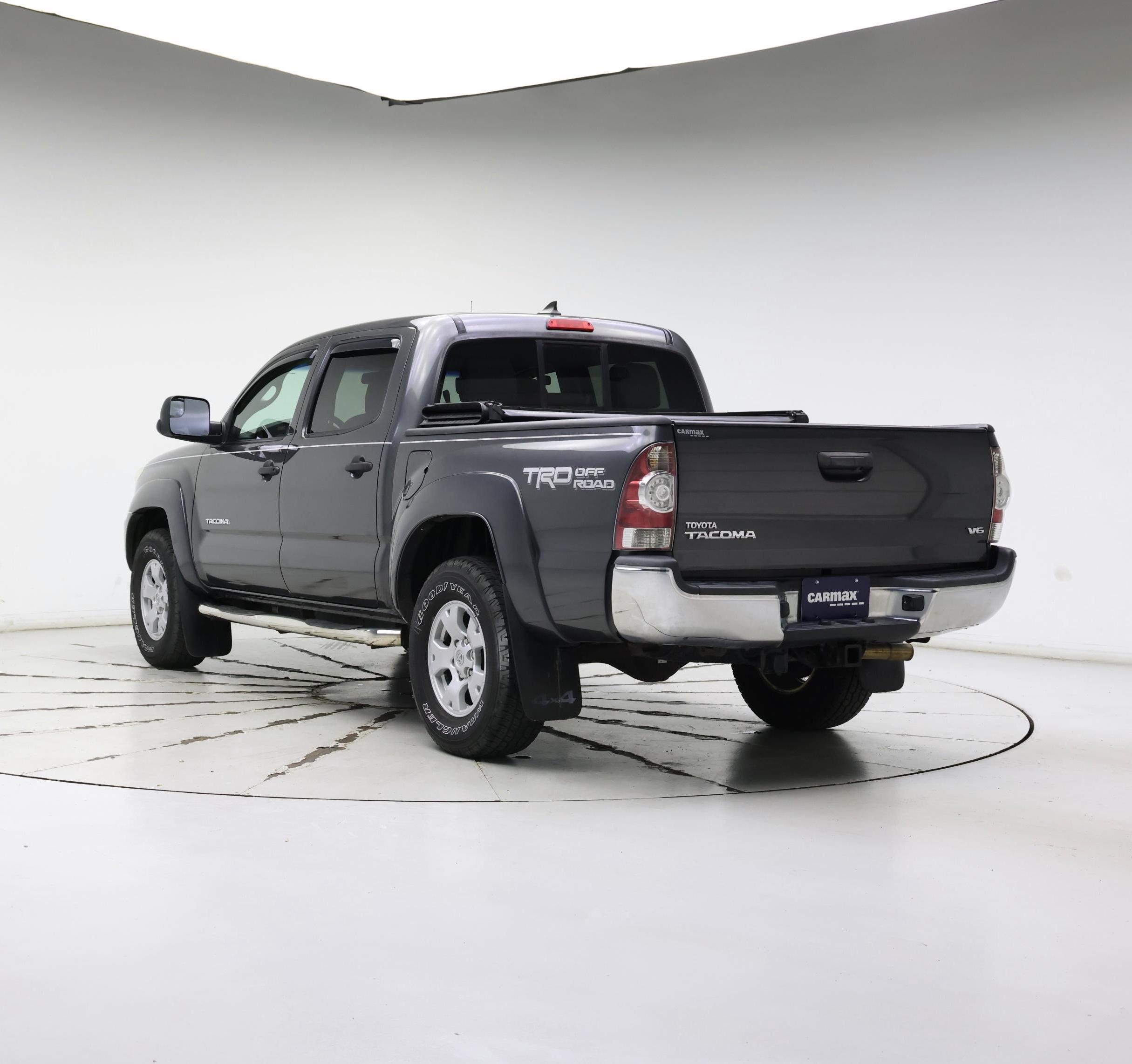Thumbnail: 2015 Toyota Tacoma - 2