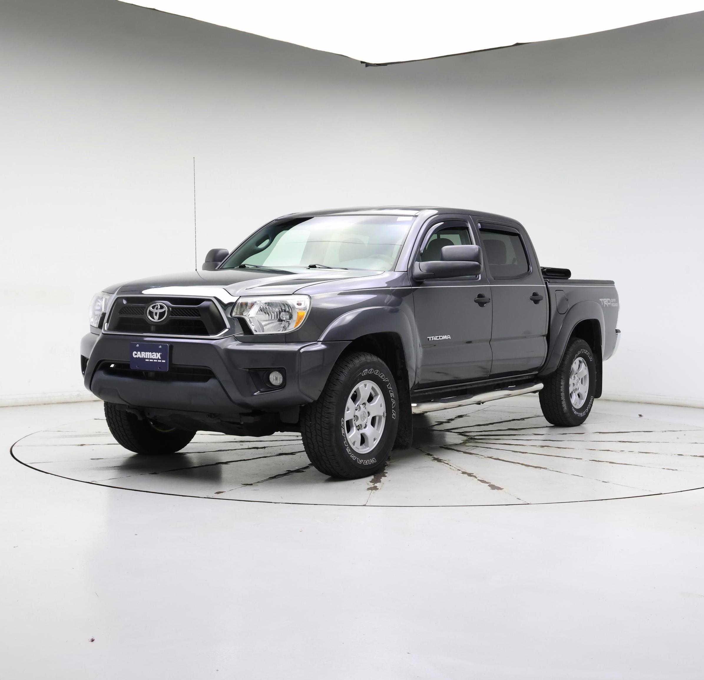 Thumbnail: 2015 Toyota Tacoma - 4