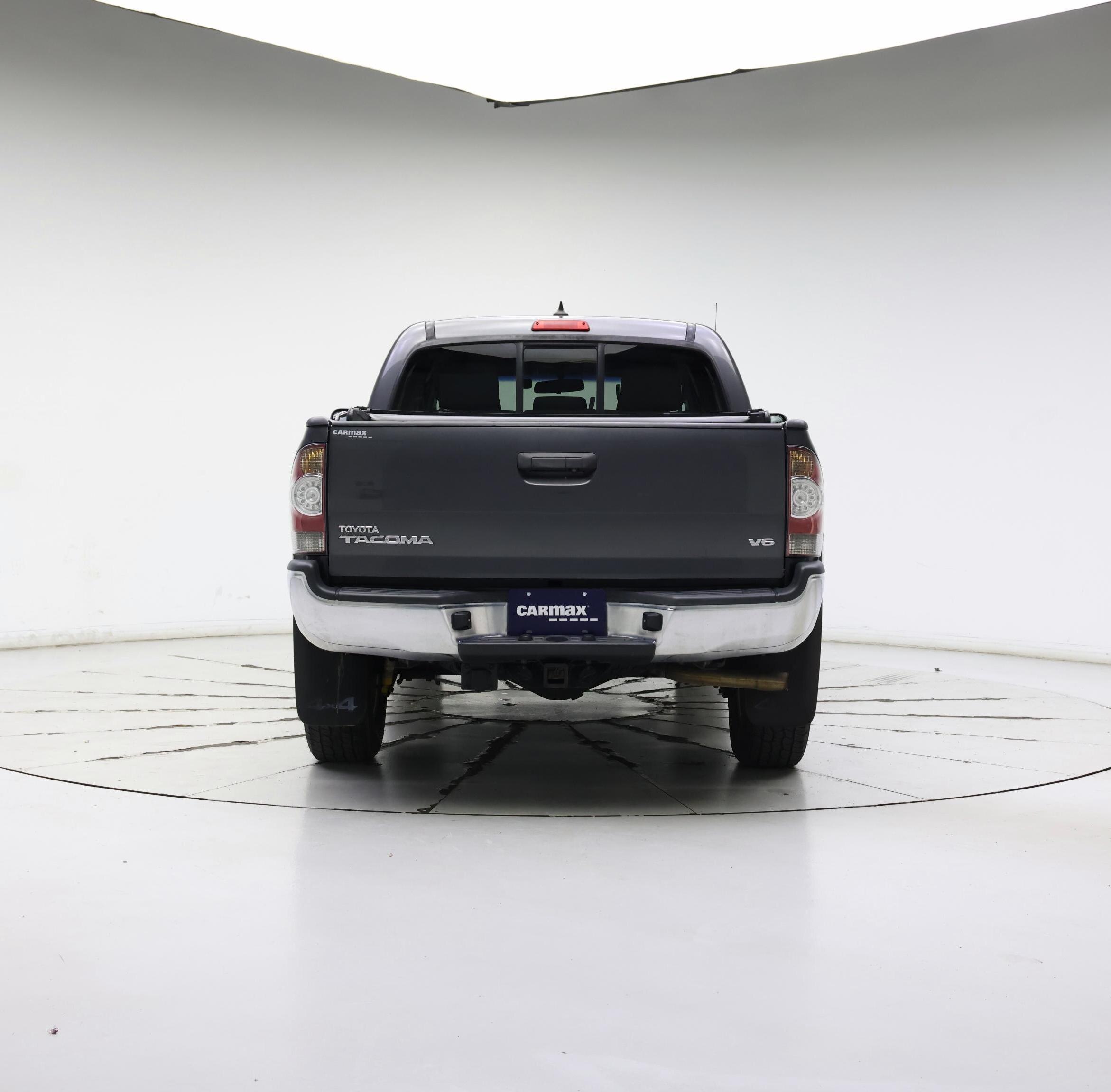 Thumbnail: 2015 Toyota Tacoma - 6