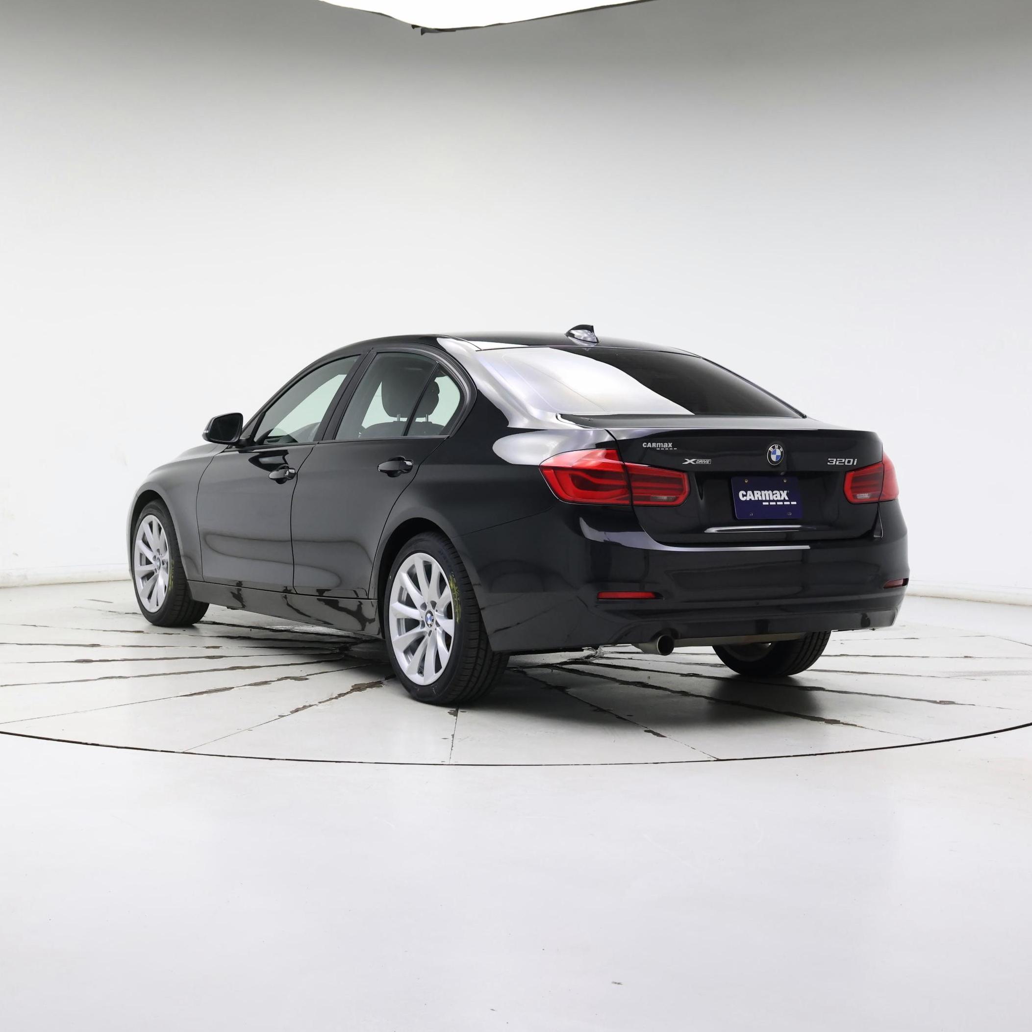 Thumbnail: 2018 BMW 3 Series - 2