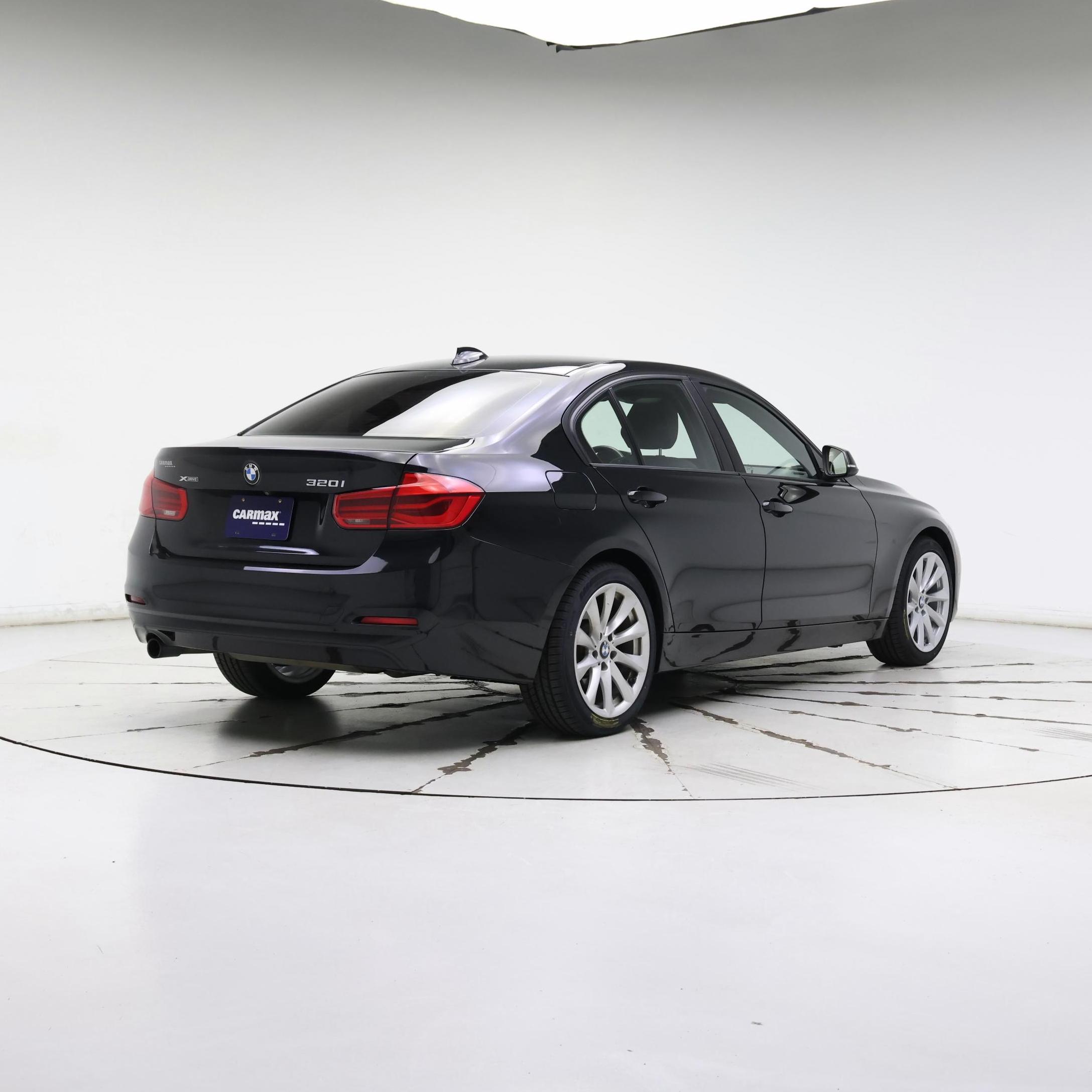 Thumbnail: 2018 BMW 3 Series - 8