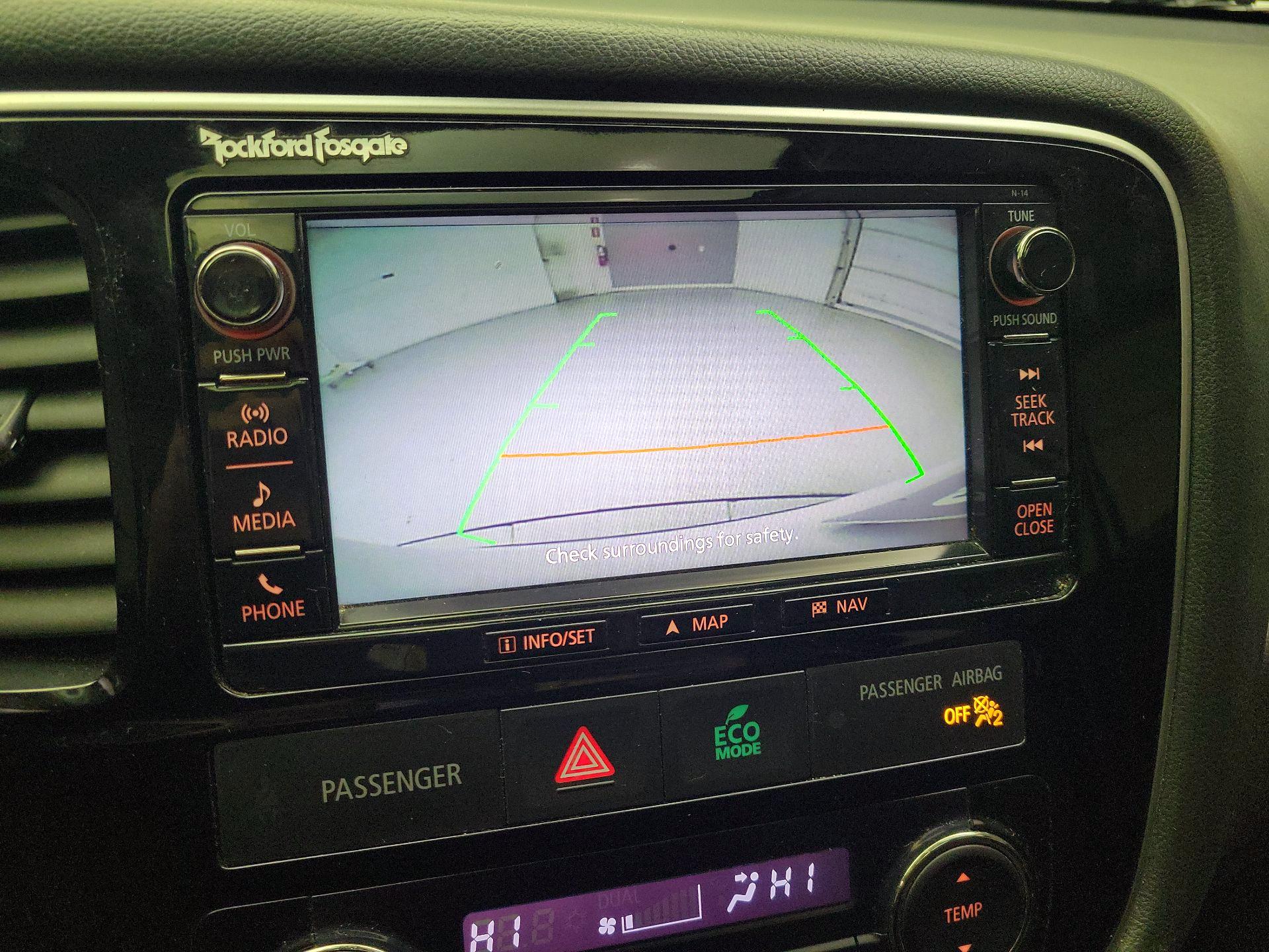 Thumbnail: 2016 Mitsubishi Outlander - 14