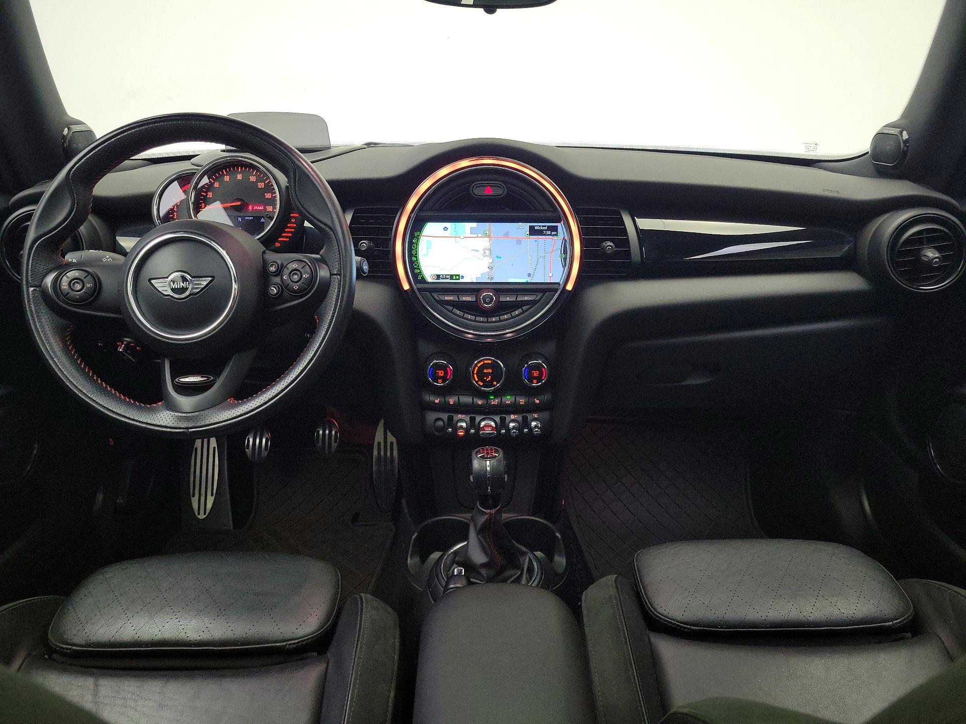 Thumbnail: 2016 MINI Cooper Hardtop - 9