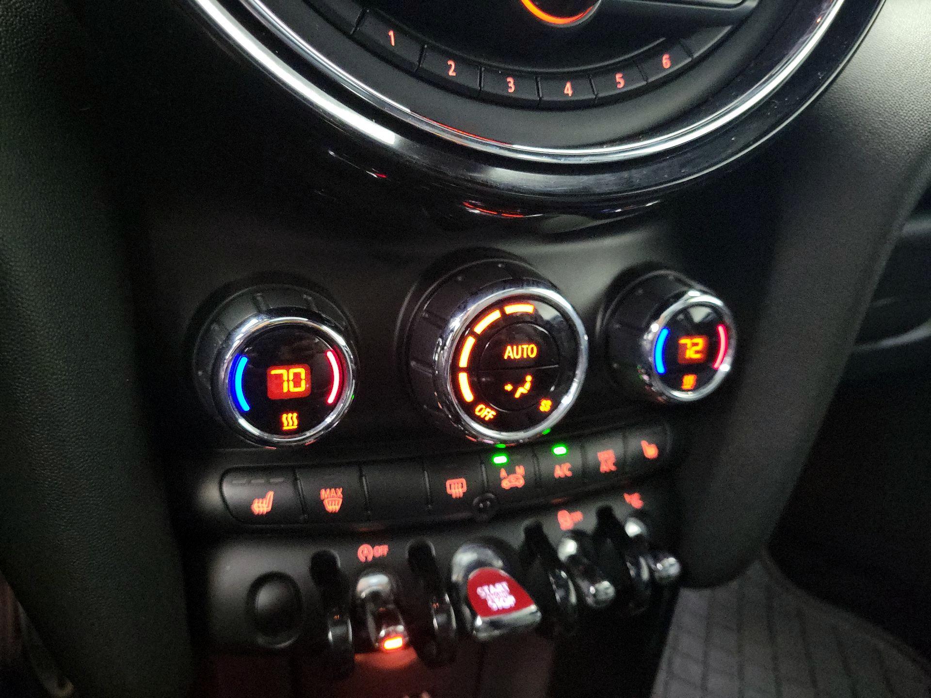 Thumbnail: 2016 MINI Cooper Hardtop - 16