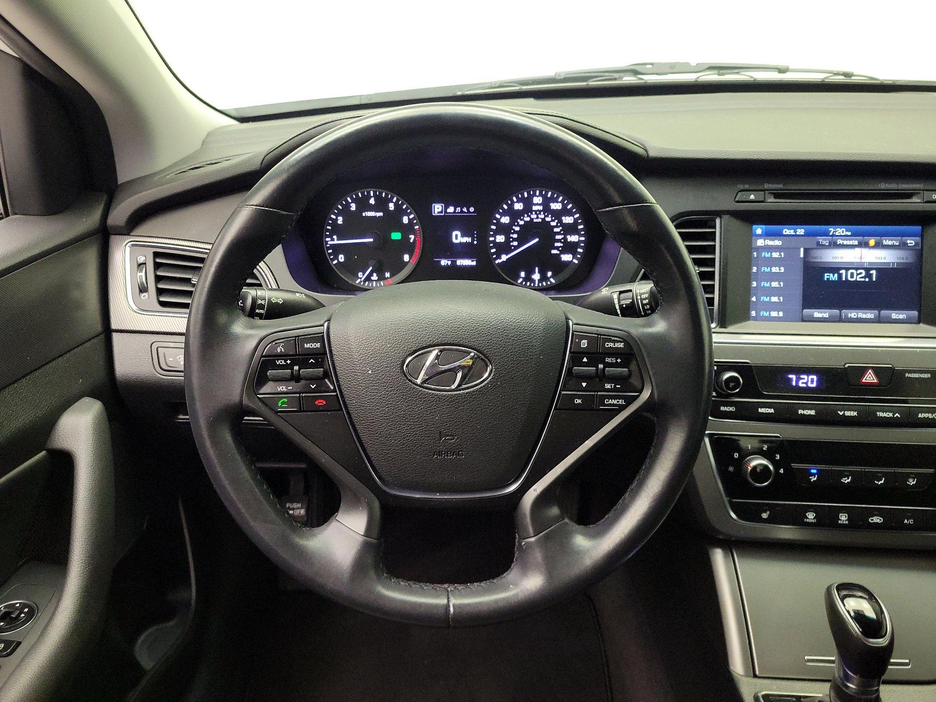 Thumbnail: 2017 Hyundai Sonata - 10