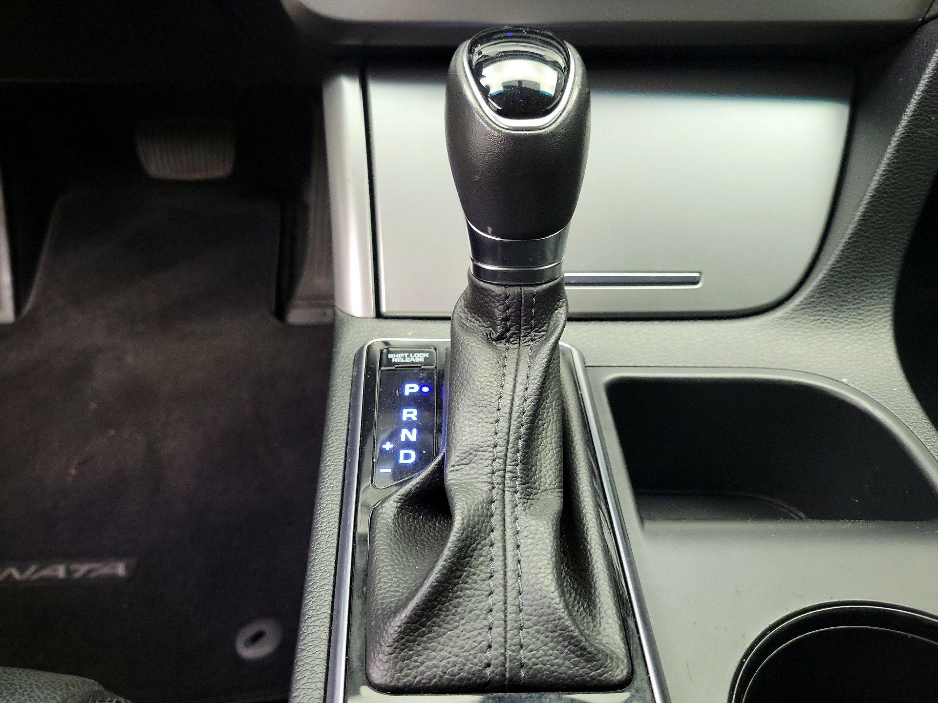 Thumbnail: 2017 Hyundai Sonata - 16