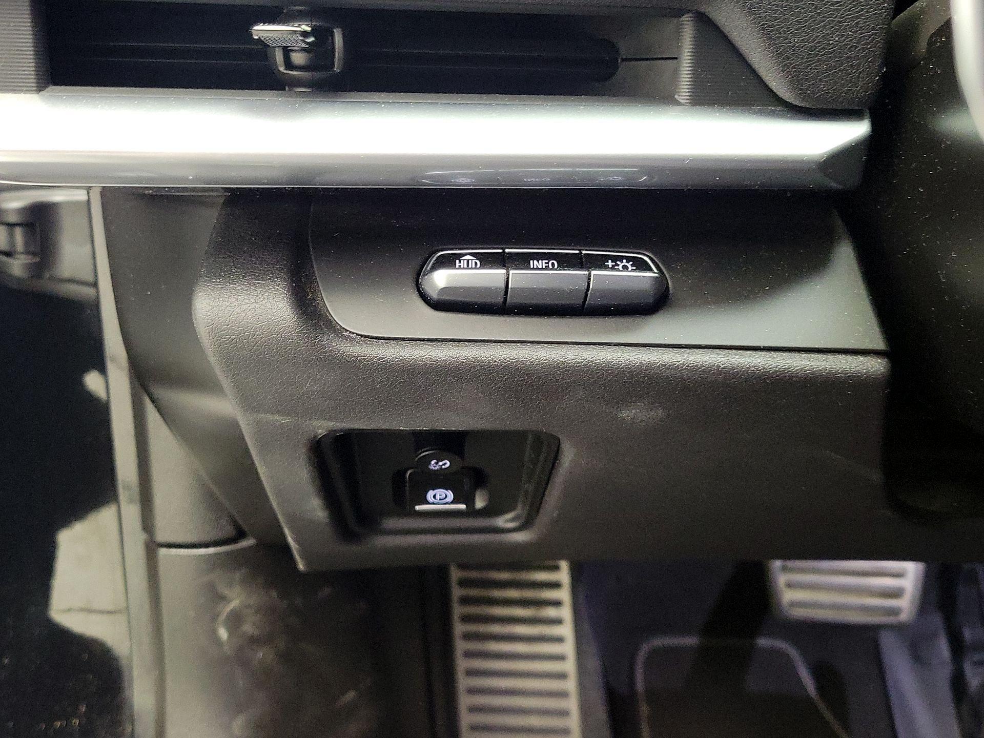 Thumbnail: 2021 Chevrolet Corvette - 13