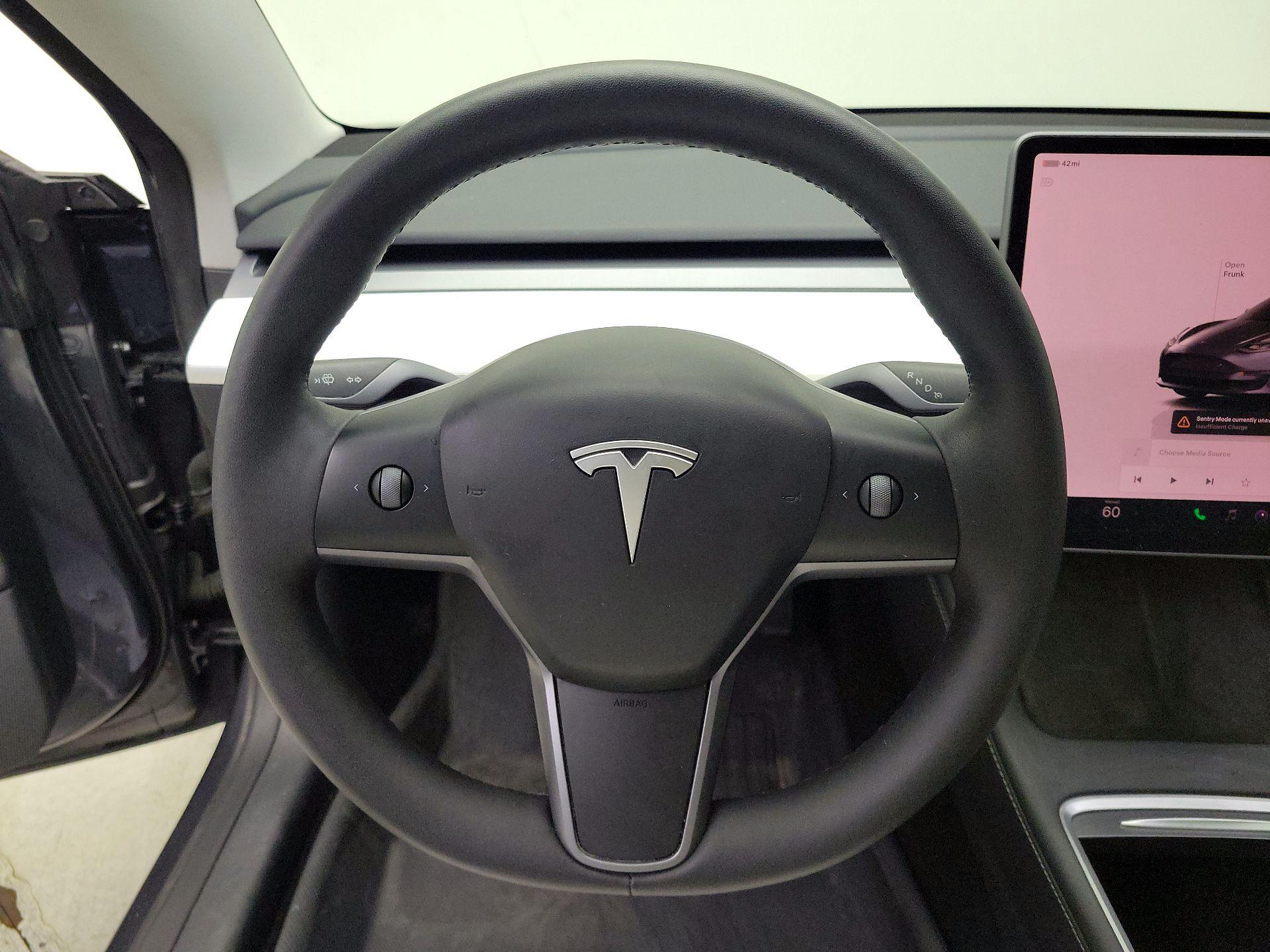 Thumbnail: 2023 Tesla Model 3 - 10