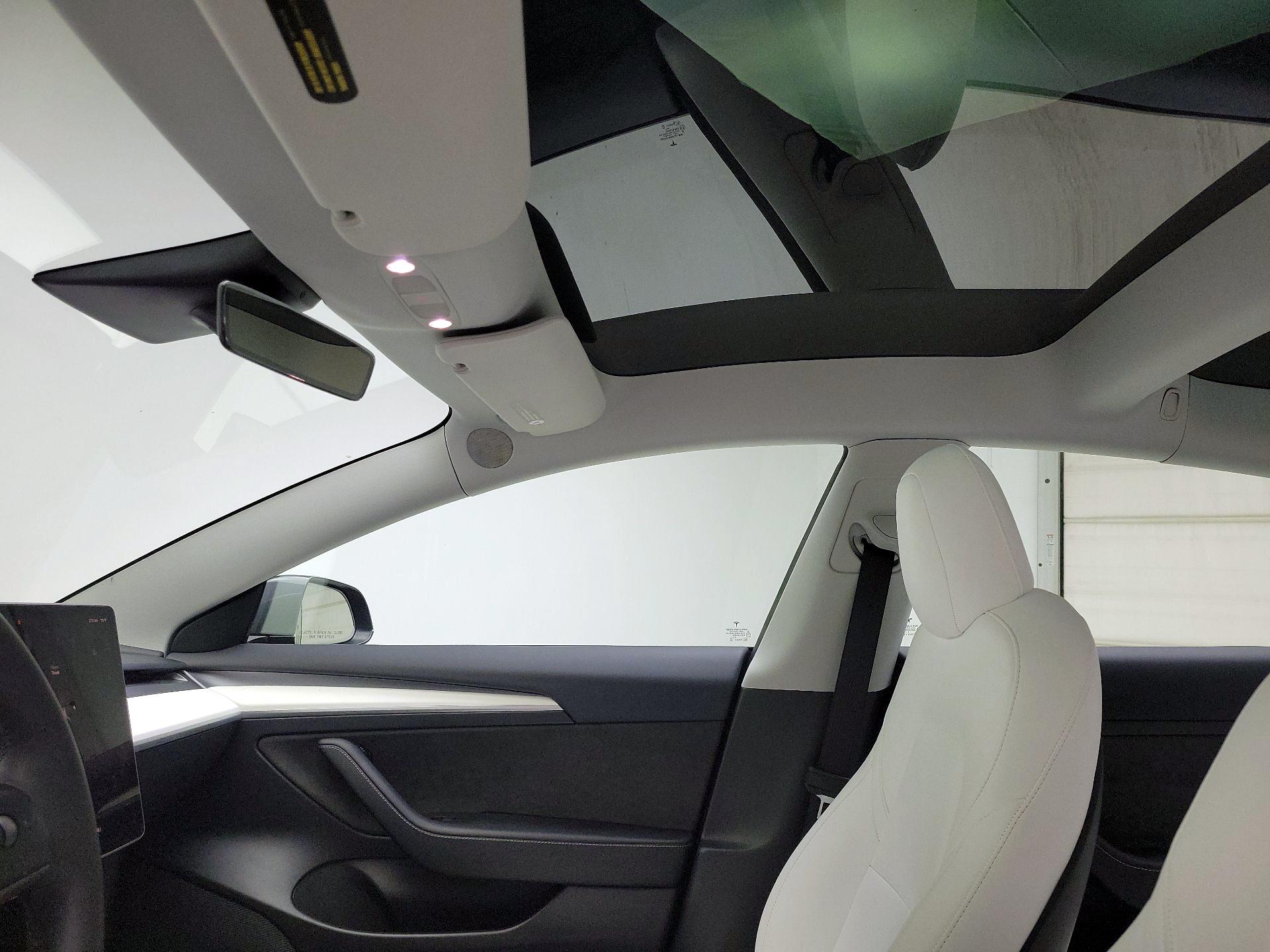Thumbnail: 2023 Tesla Model 3 - 18
