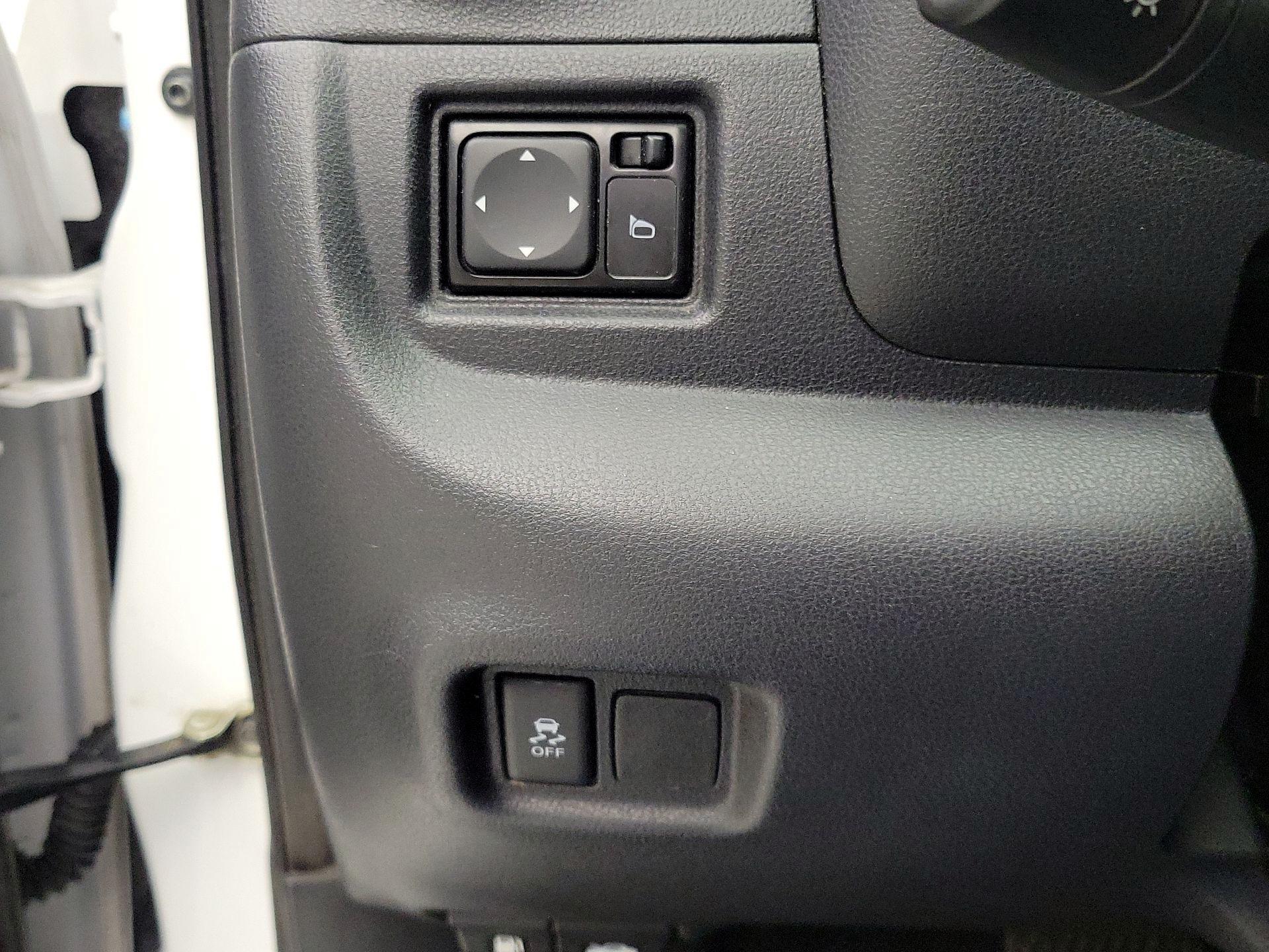 Thumbnail: 2017 Nissan Versa - 13