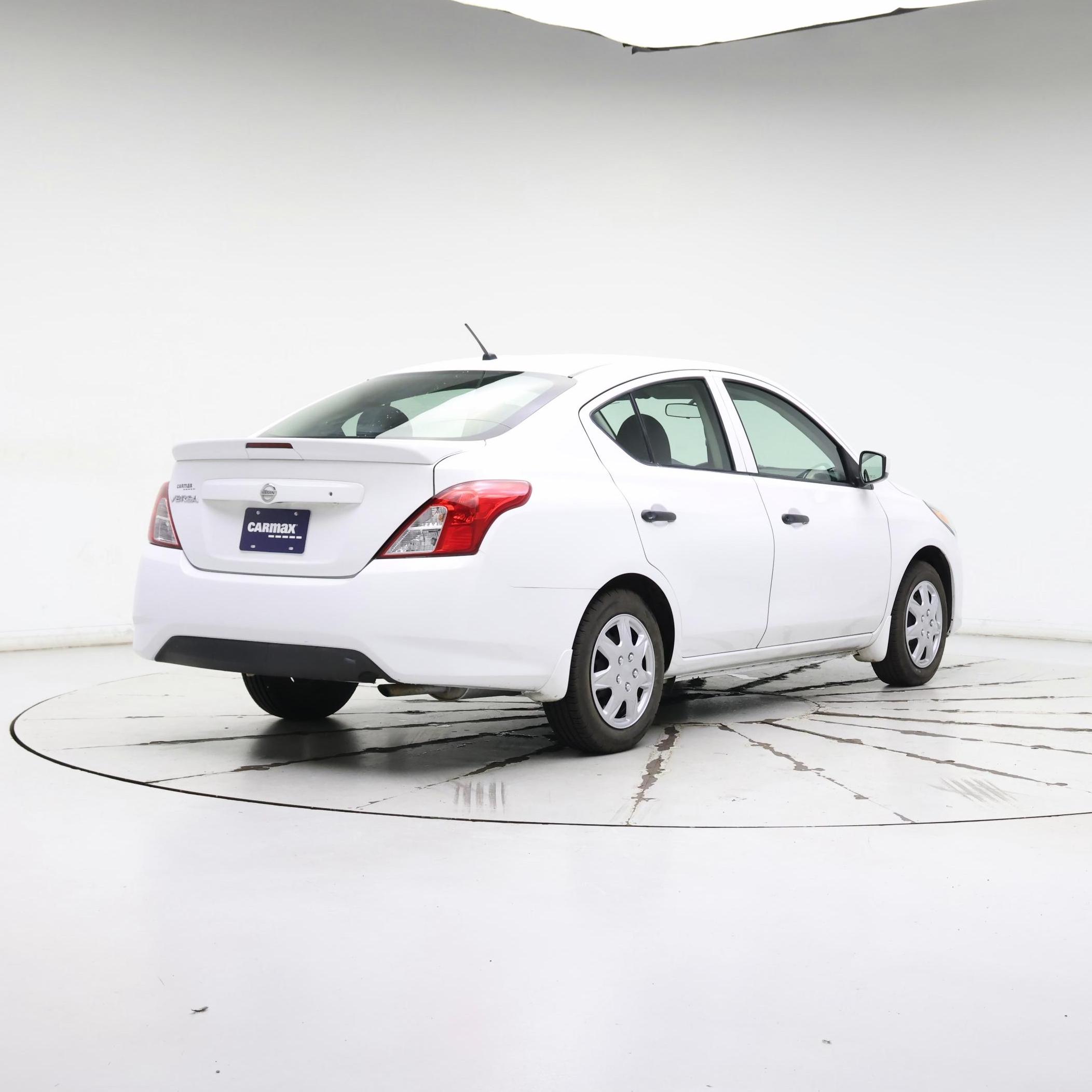 Thumbnail: 2017 Nissan Versa - 8