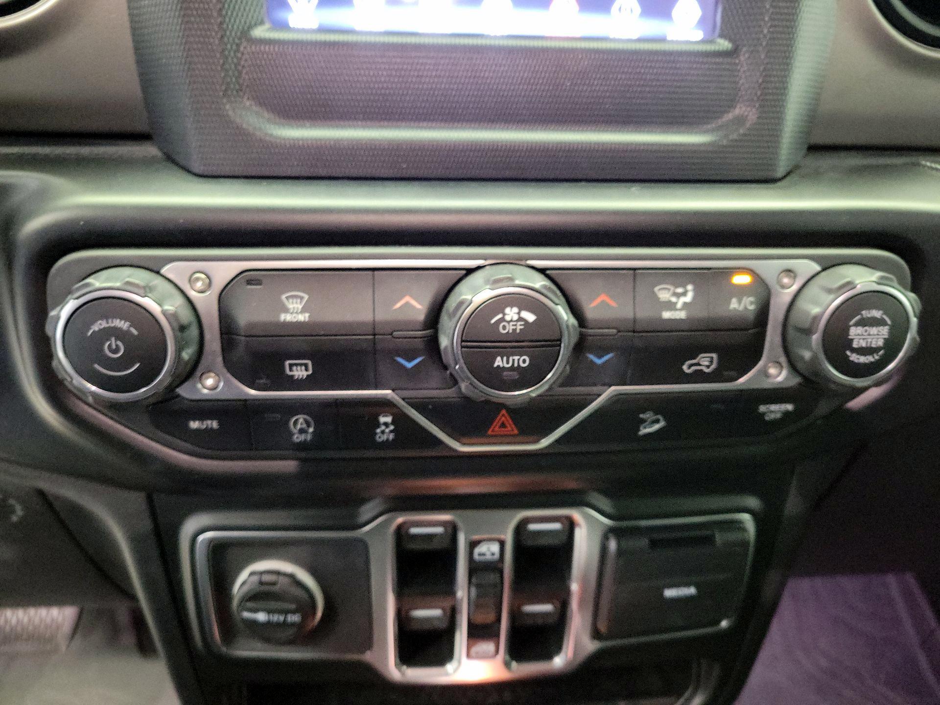 Thumbnail: 2021 Jeep Wrangler - 15