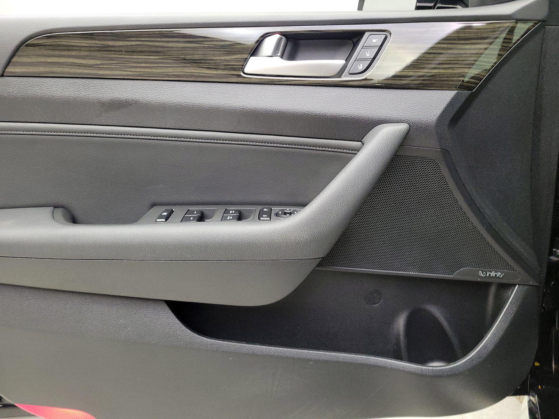 Thumbnail: 2016 Hyundai Sonata - 12