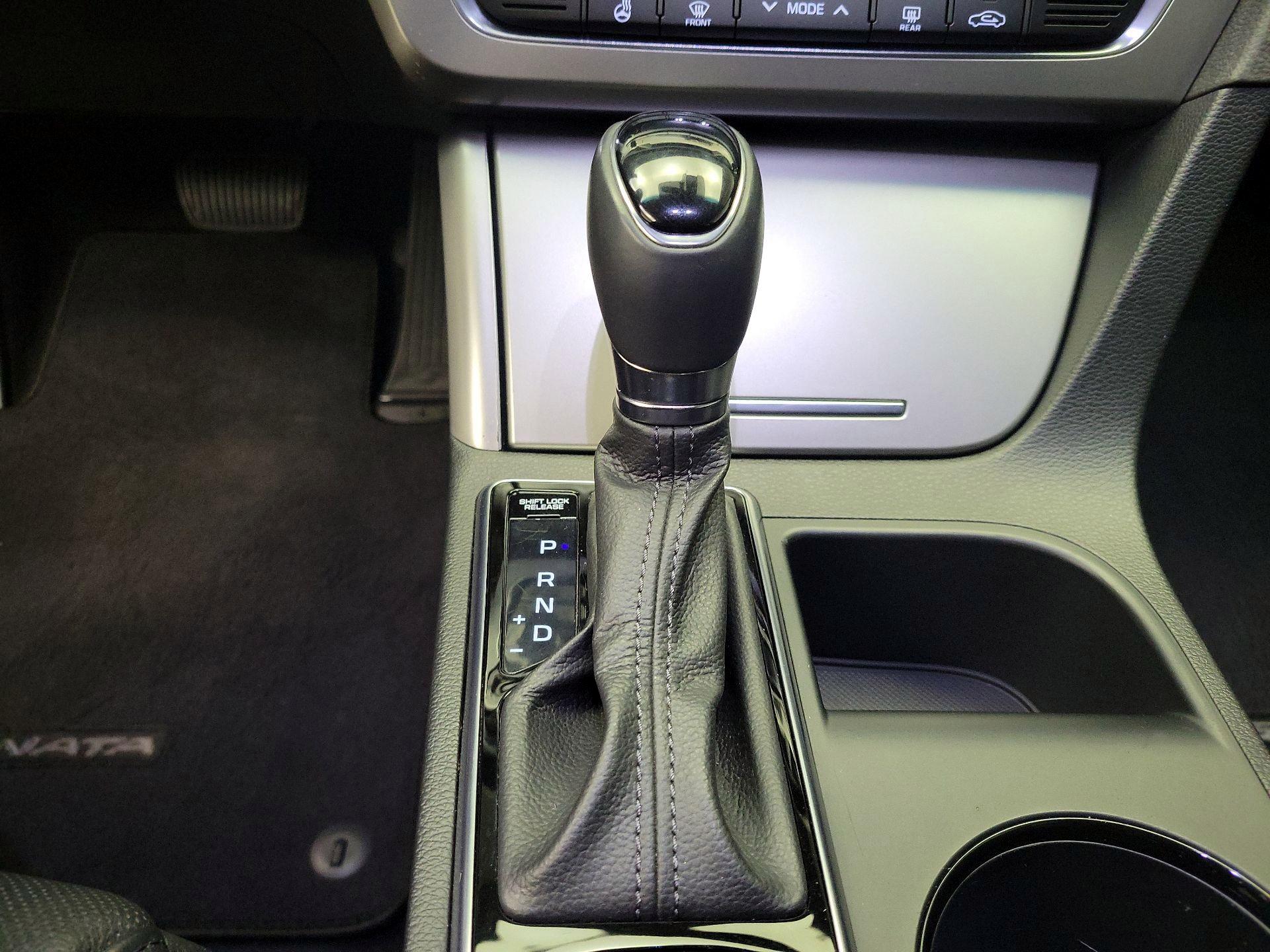 Thumbnail: 2016 Hyundai Sonata - 16