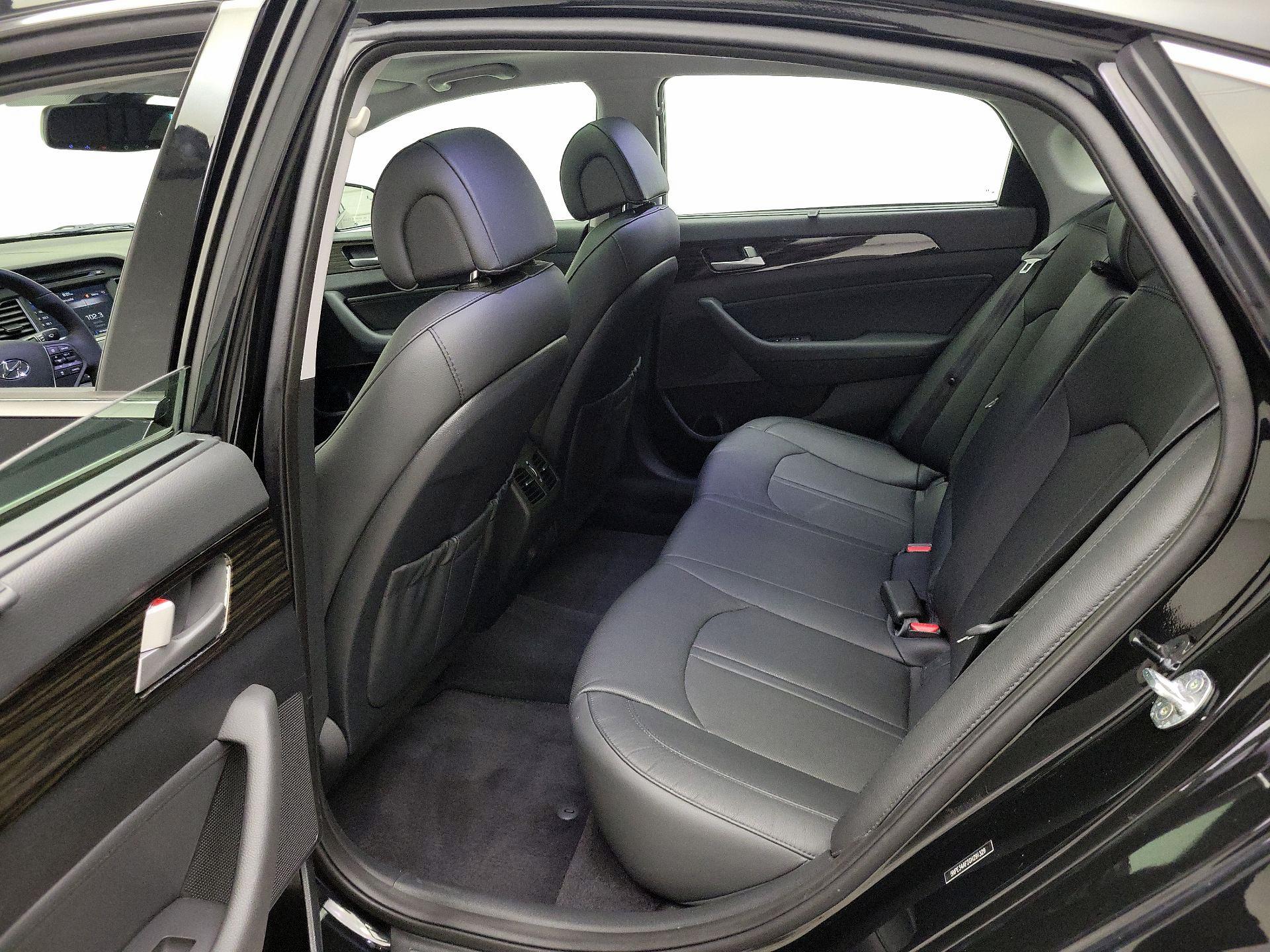 Thumbnail: 2016 Hyundai Sonata - 19