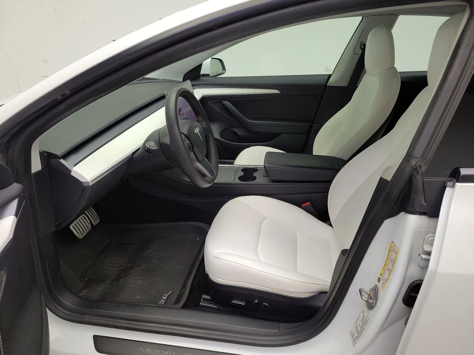 Thumbnail: 2021 Tesla Model 3 - 11