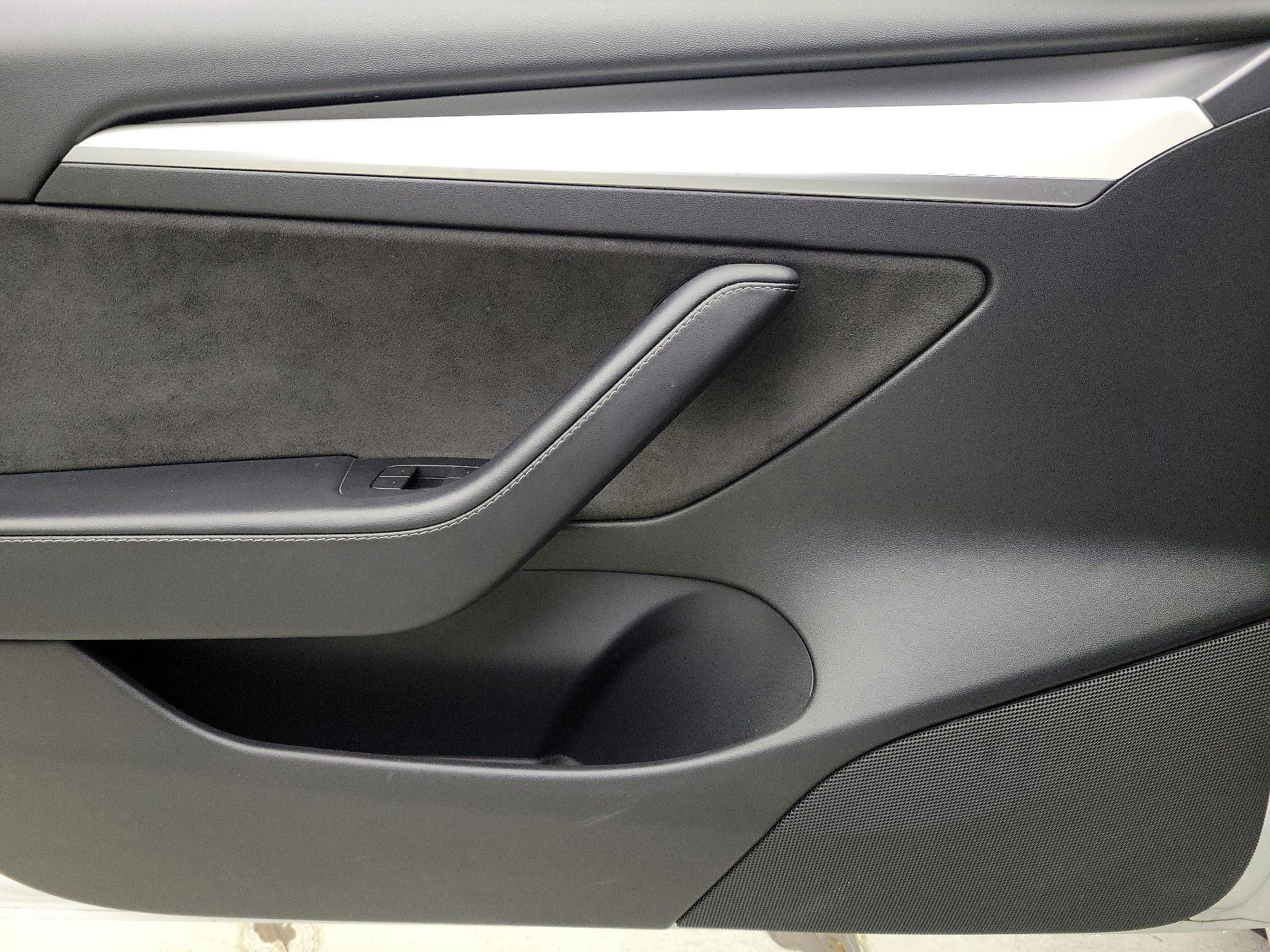 Thumbnail: 2021 Tesla Model 3 - 12