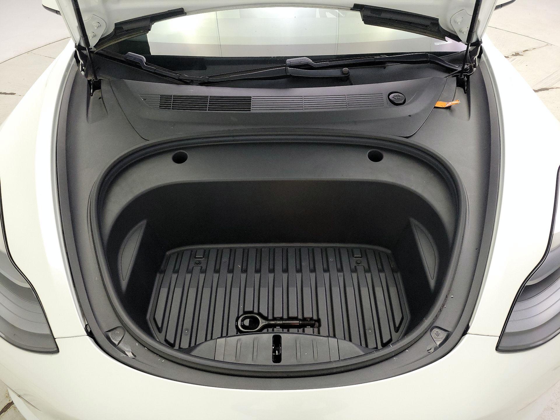 Thumbnail: 2021 Tesla Model 3 - 20