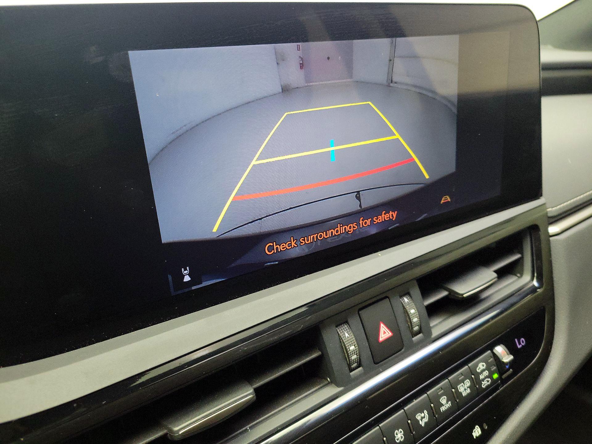 Thumbnail: 2023 Lexus ES - 13