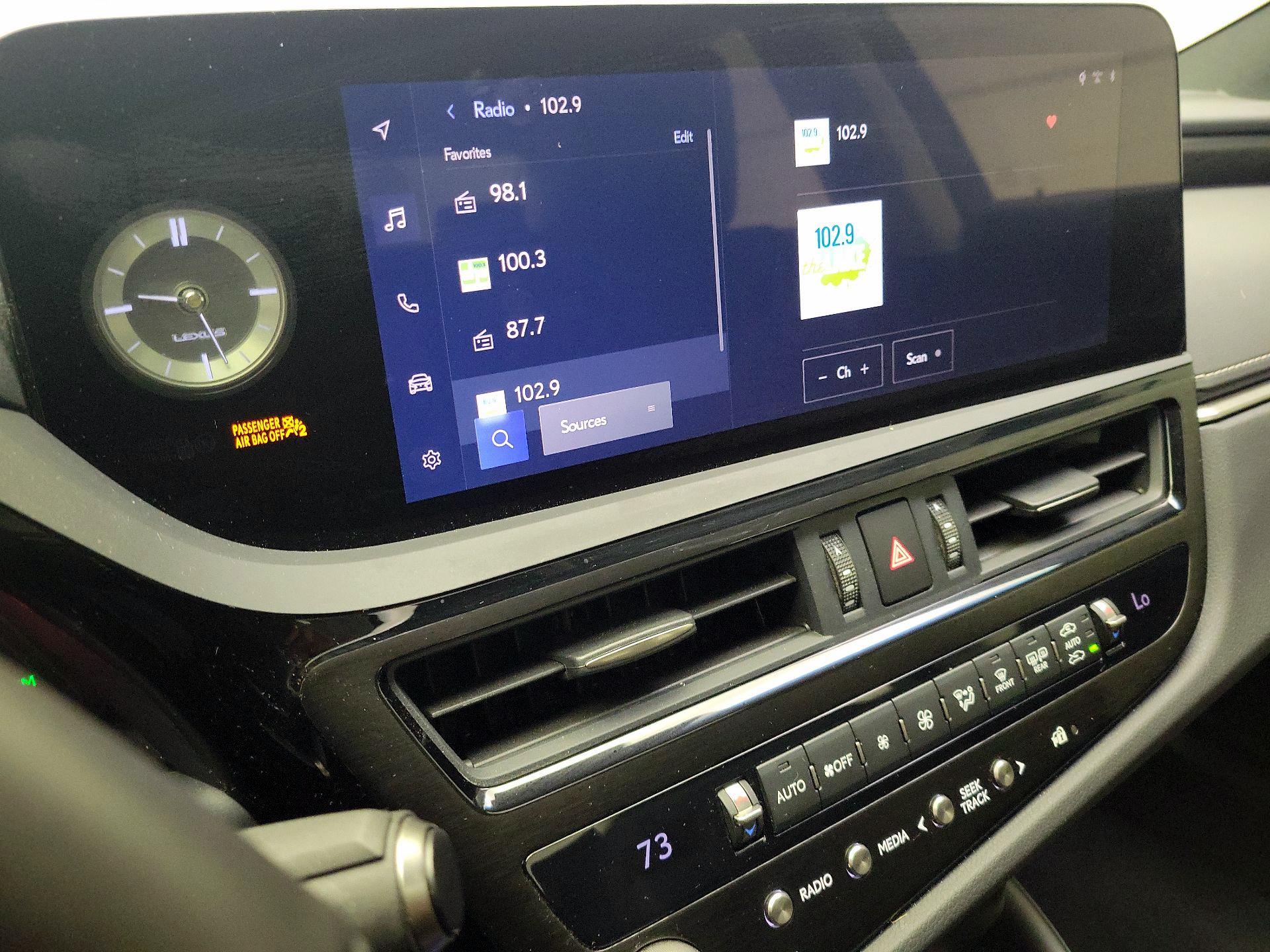 Thumbnail: 2023 Lexus ES - 14