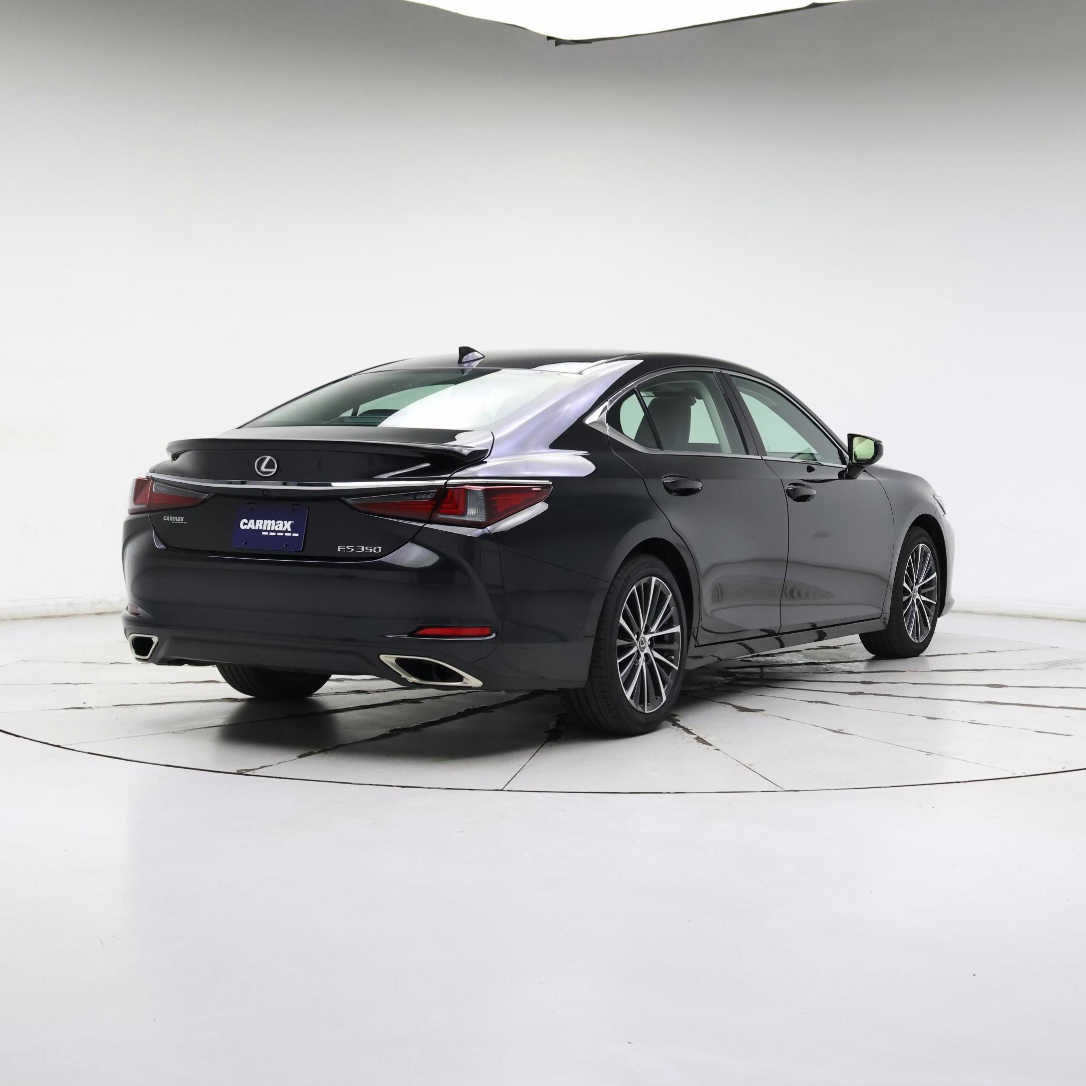 Thumbnail: 2023 Lexus ES - 8