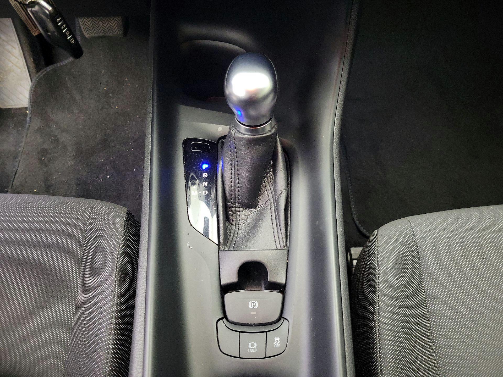 Thumbnail: 2021 Toyota C-HR - 17