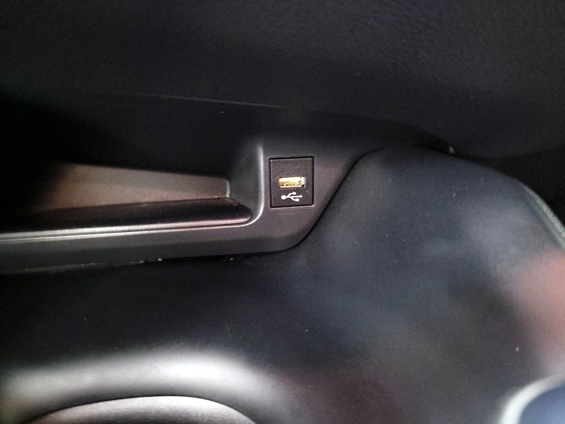 Thumbnail: 2021 Toyota C-HR - 18