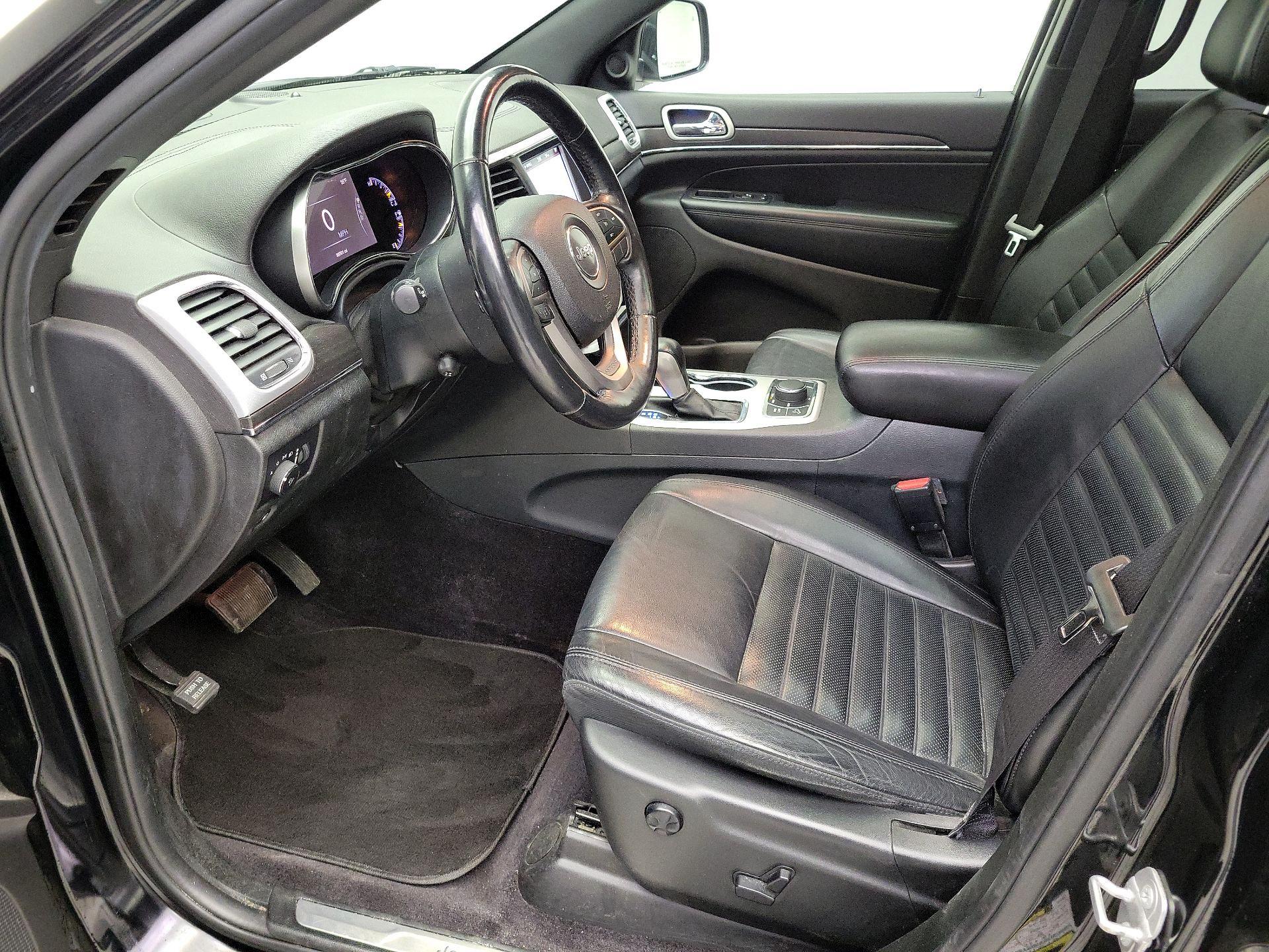 Thumbnail: 2018 Jeep Grand Cherokee - 11