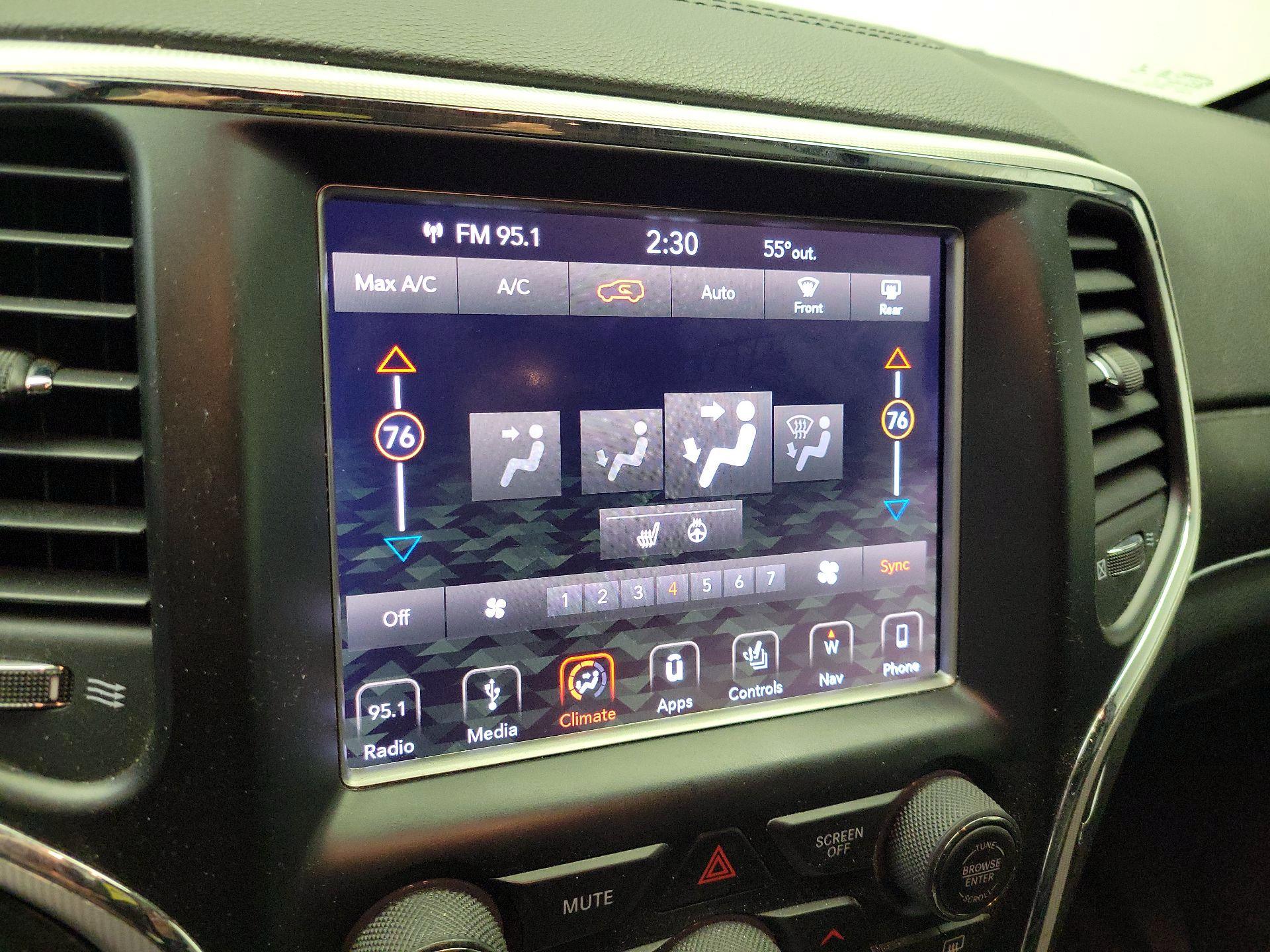 Thumbnail: 2018 Jeep Grand Cherokee - 17