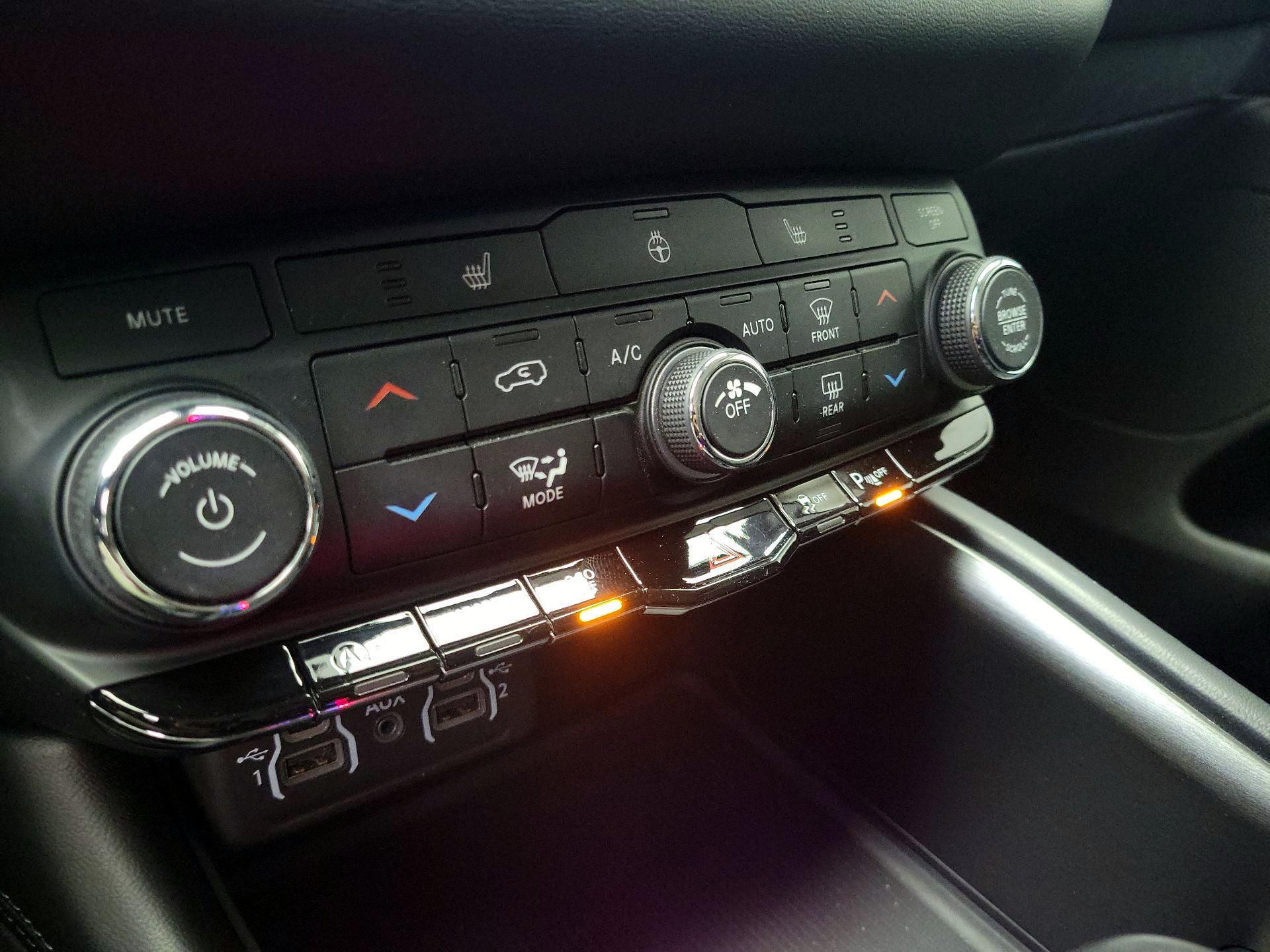 Thumbnail: 2021 Dodge Durango - 16