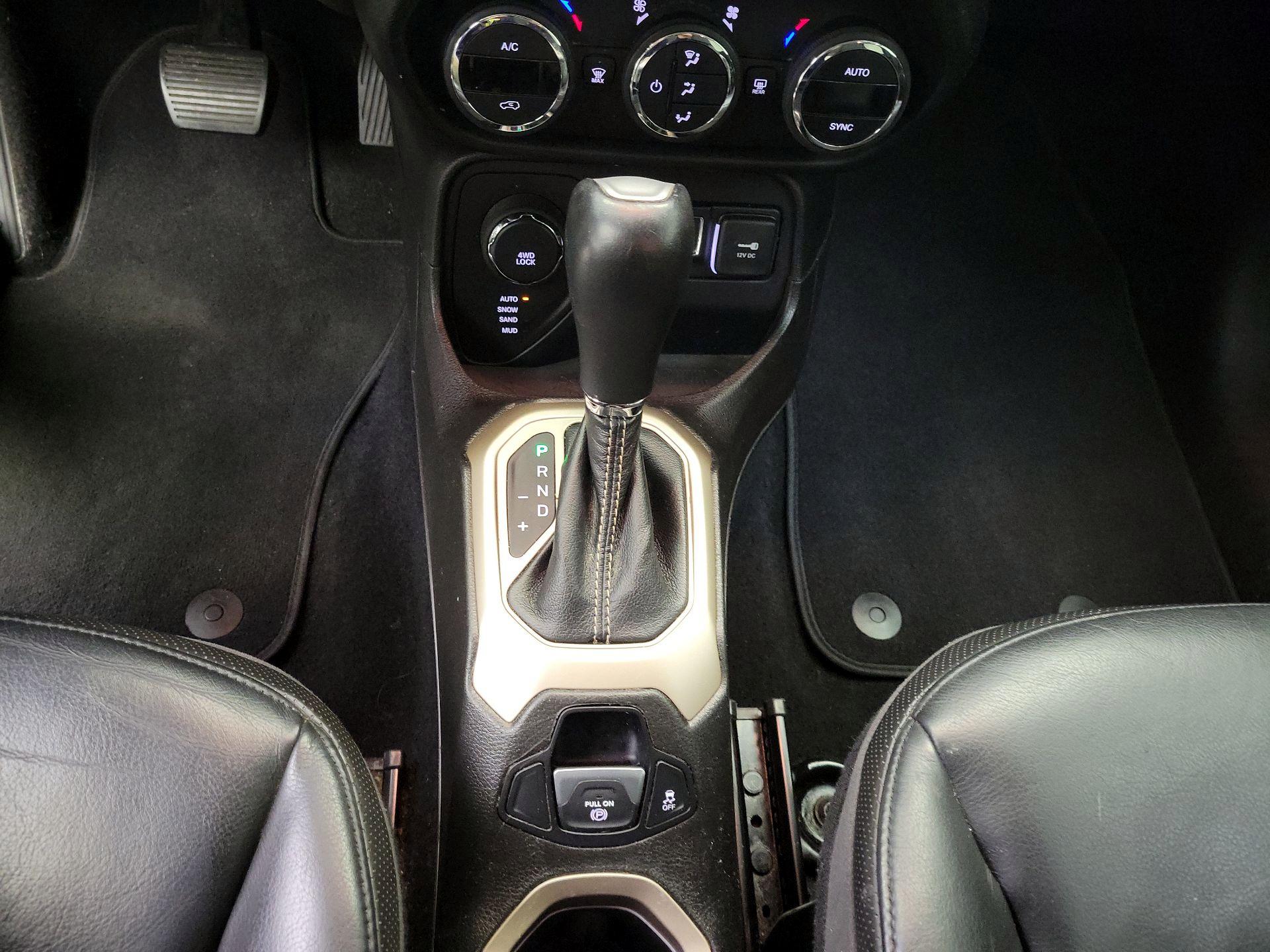 Thumbnail: 2017 Jeep Renegade - 18