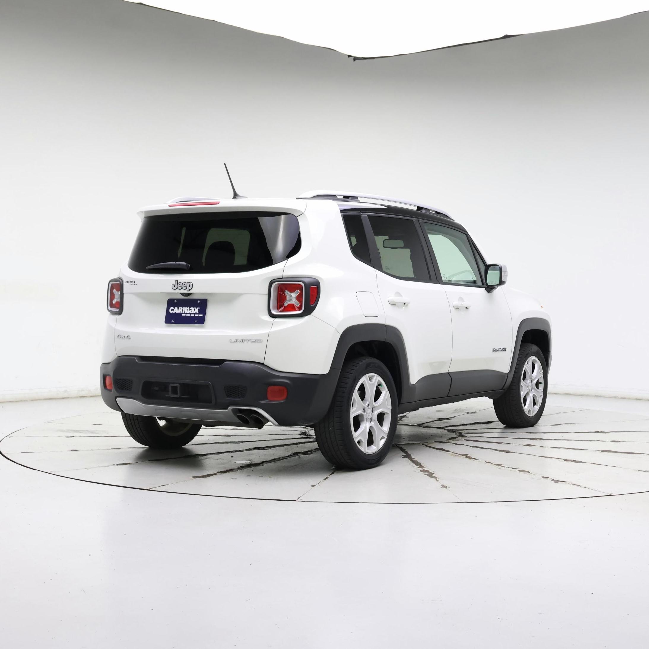 Thumbnail: 2017 Jeep Renegade - 8