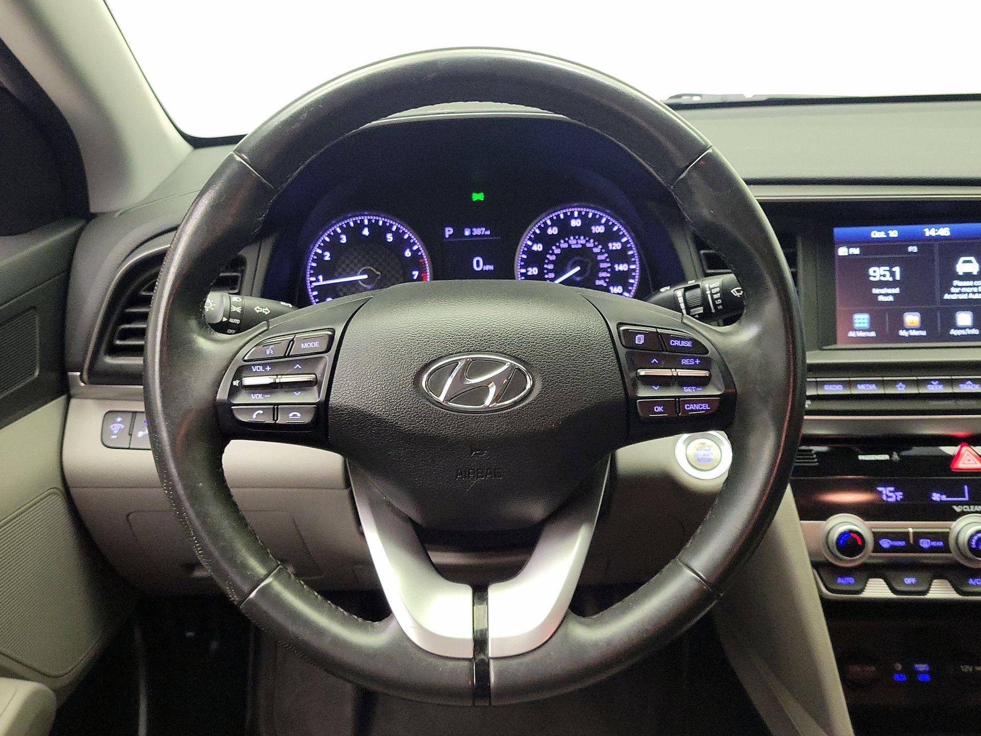 Thumbnail: 2019 Hyundai Elantra - 10