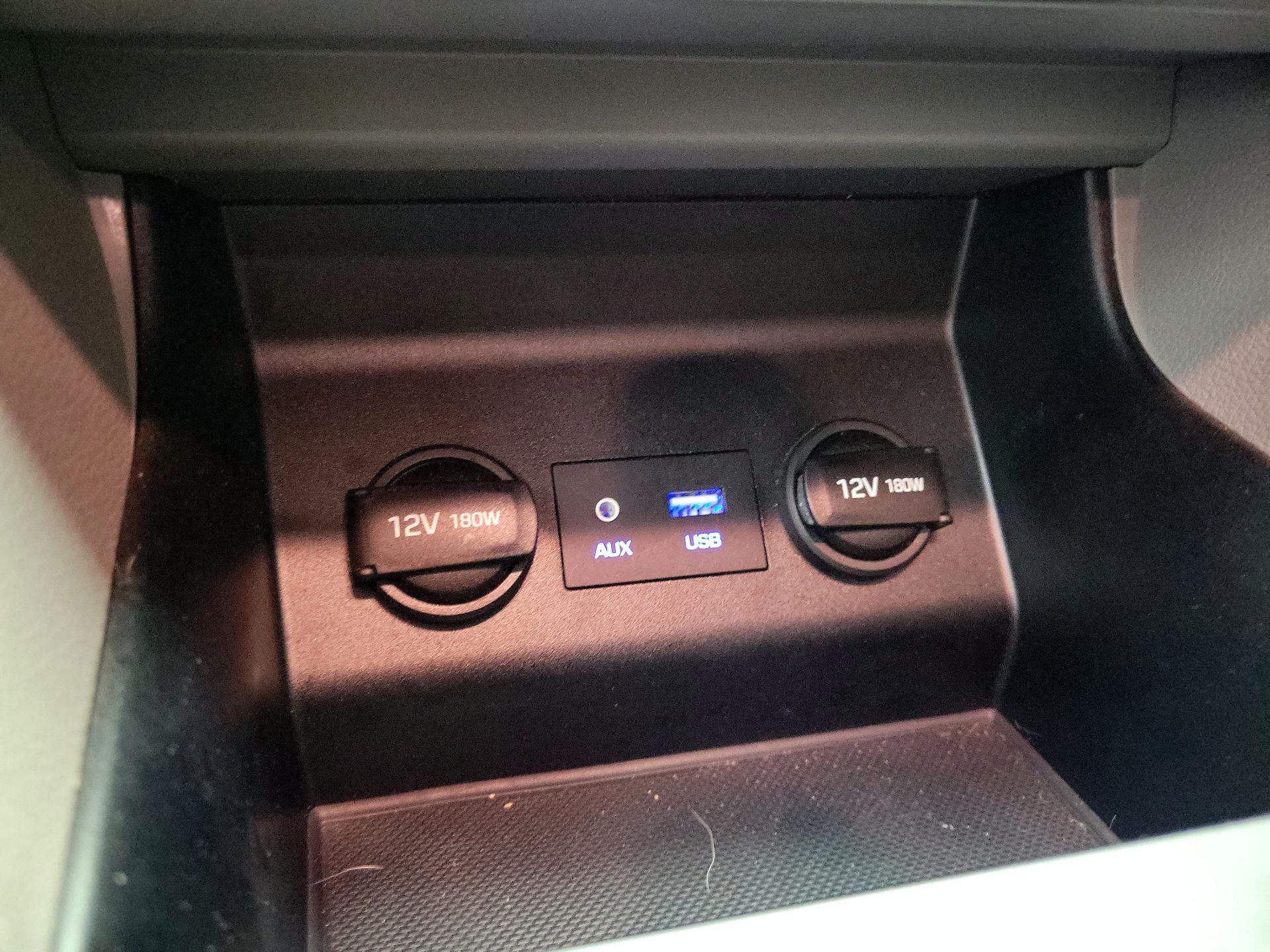 Thumbnail: 2019 Hyundai Elantra - 18