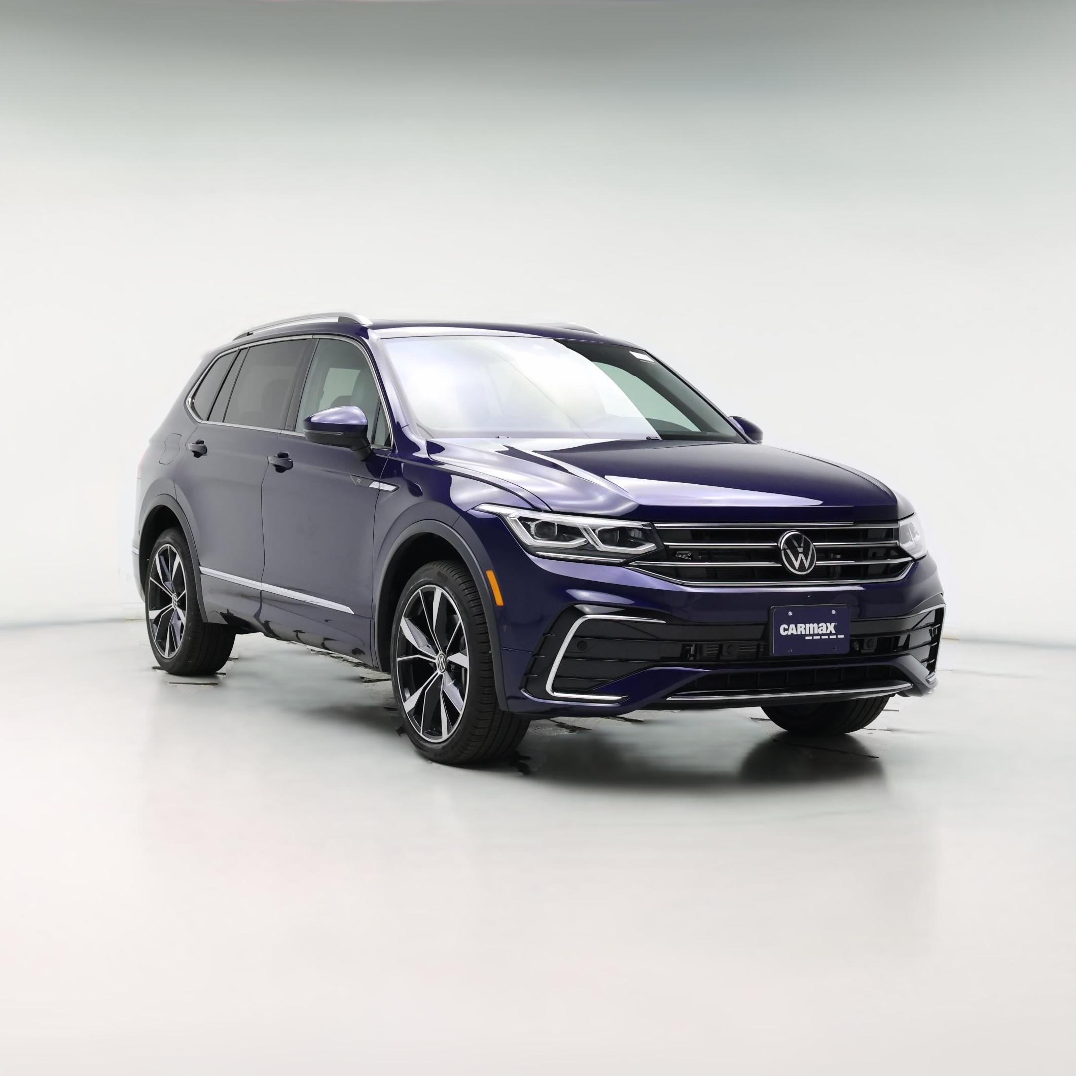 Thumbnail: 2022 Volkswagen Tiguan - 1