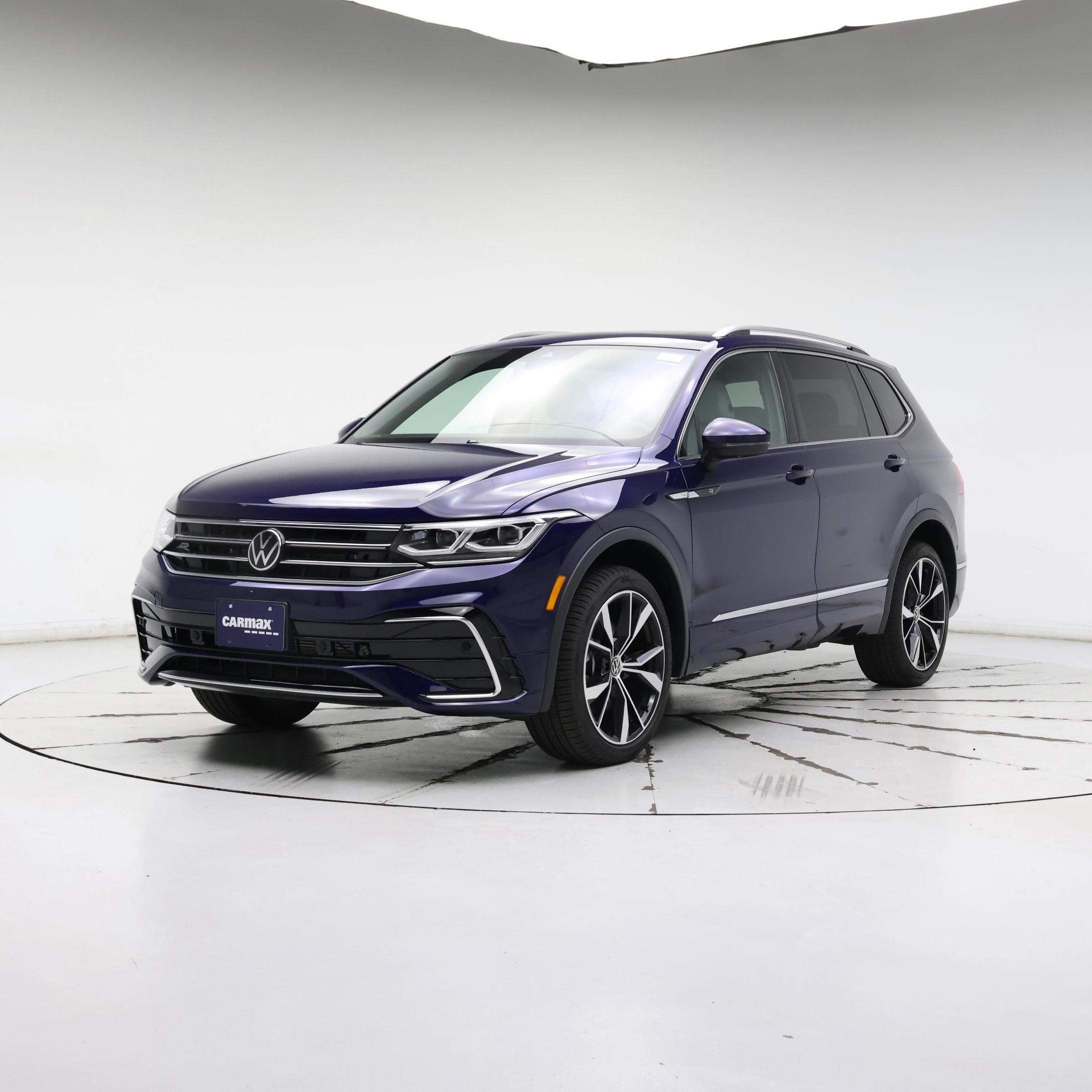 Thumbnail: 2022 Volkswagen Tiguan - 4