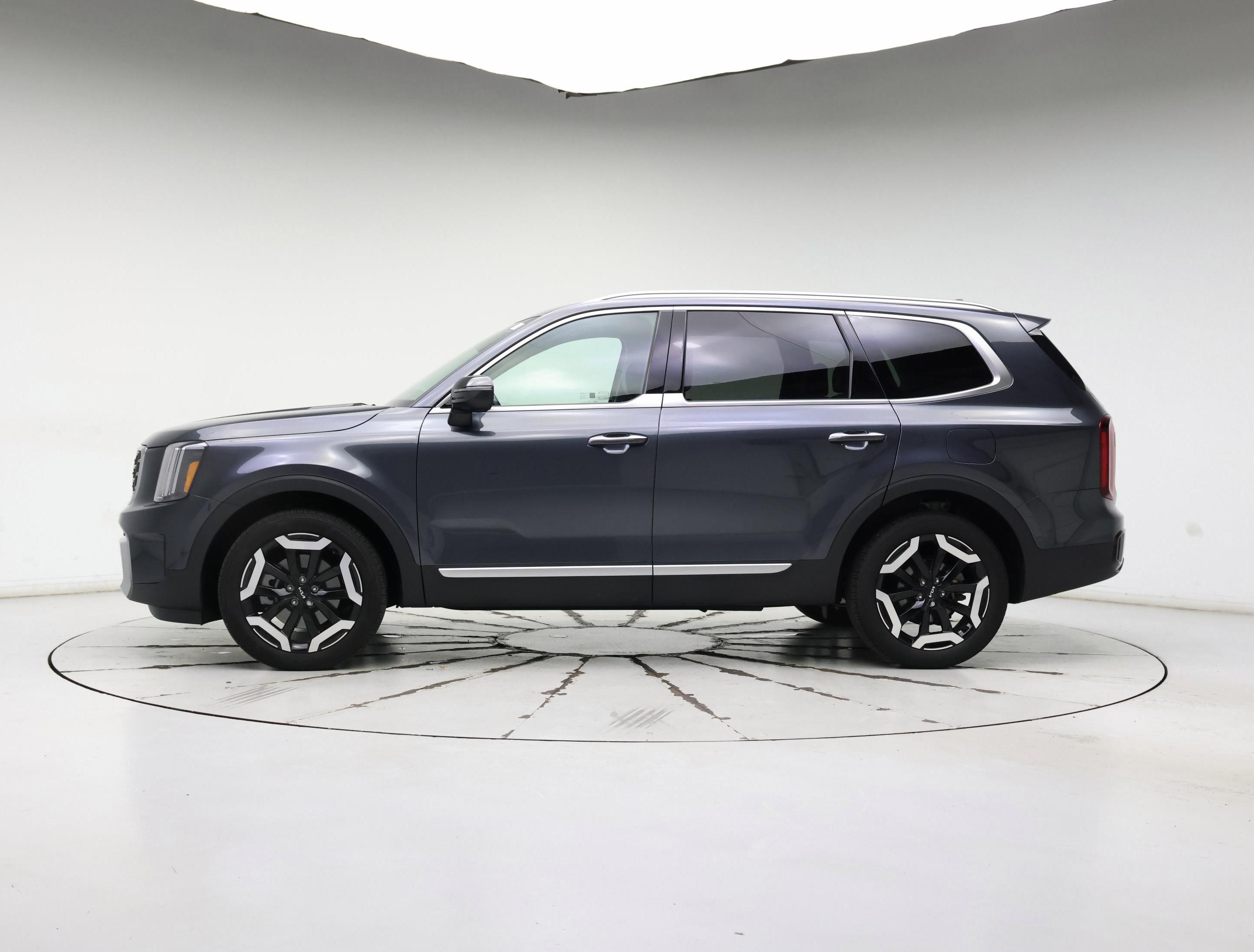 Thumbnail: 2023 Kia Telluride - 3