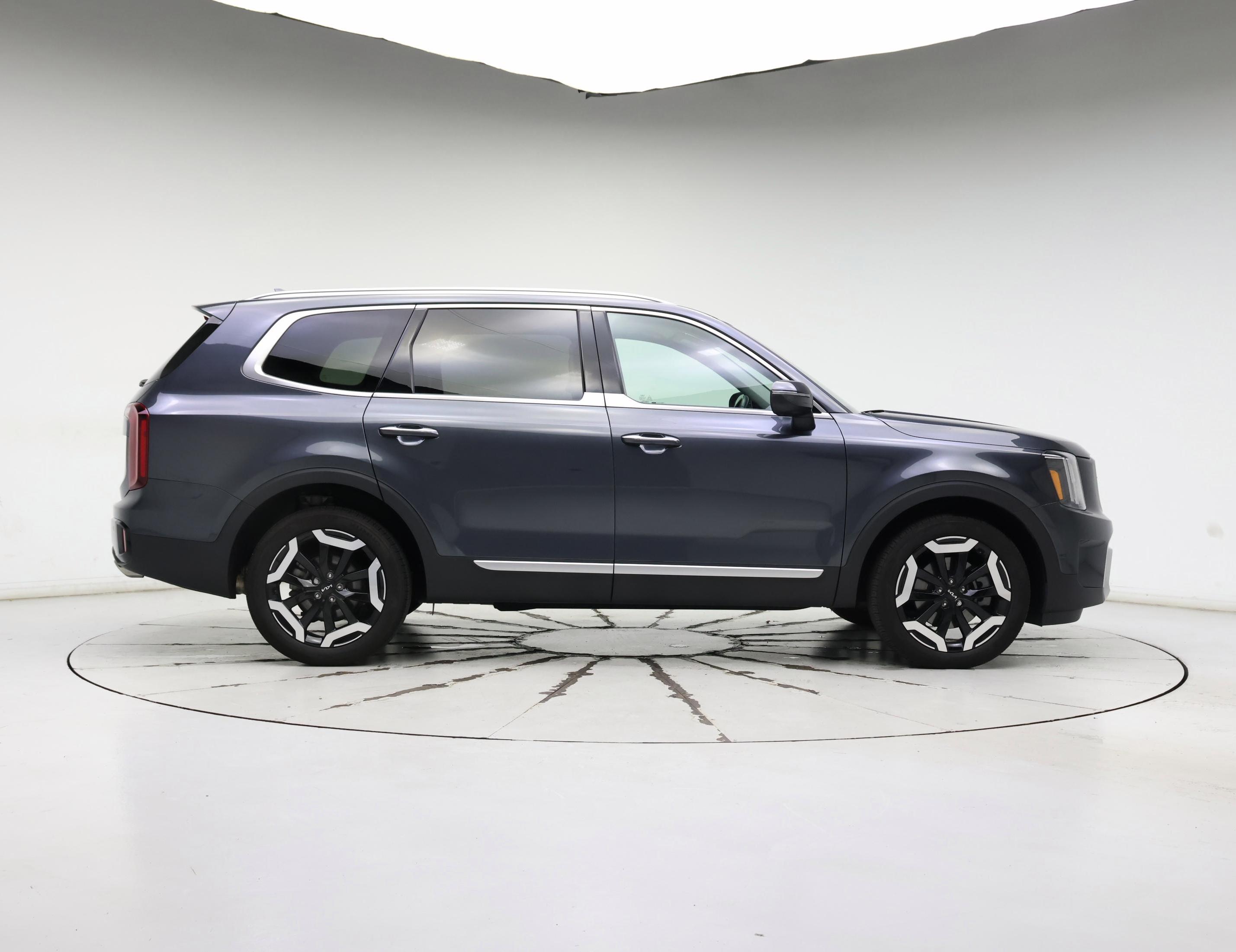 Thumbnail: 2023 Kia Telluride - 7