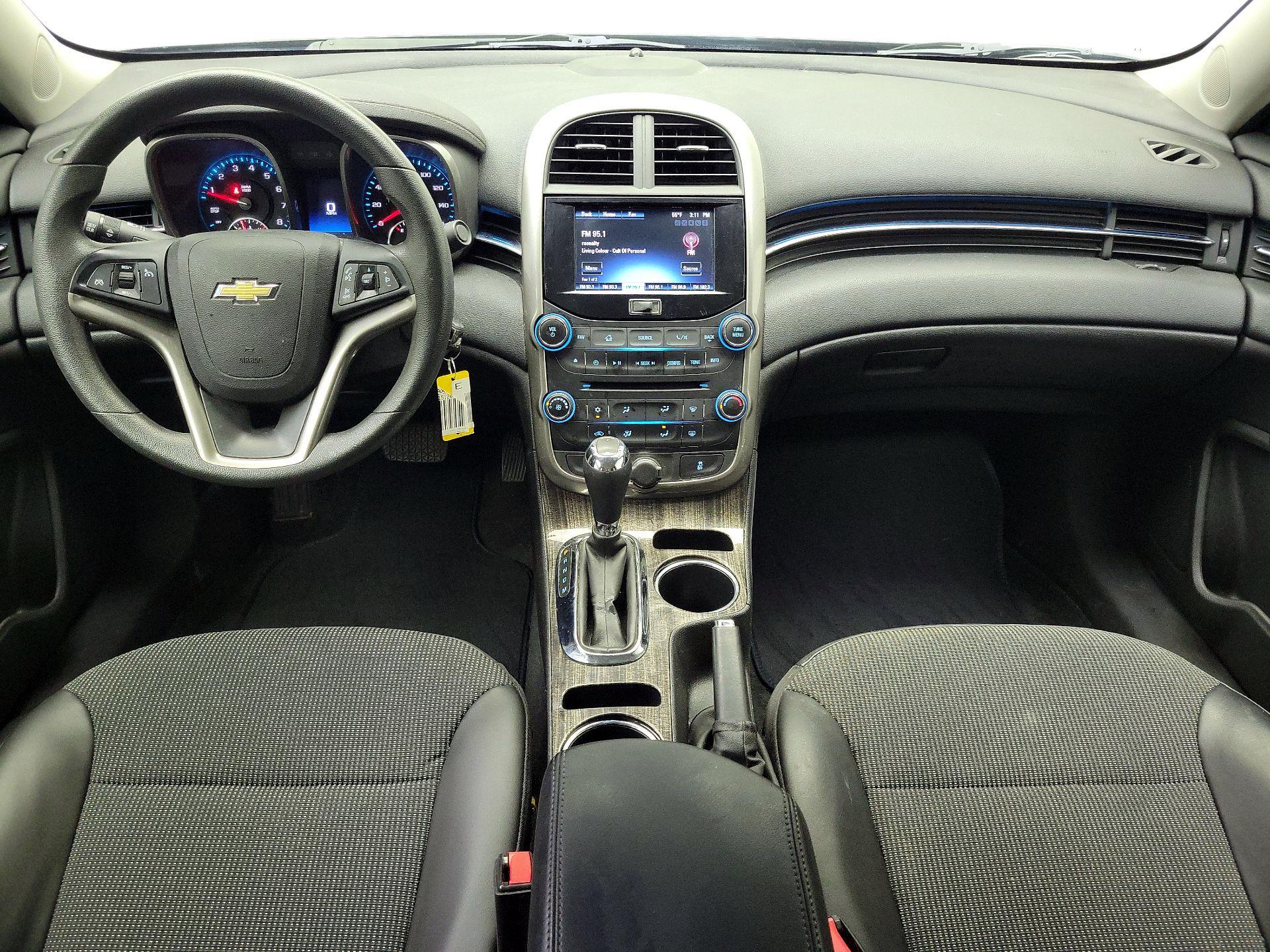 Thumbnail: 2015 Chevrolet Malibu - 9