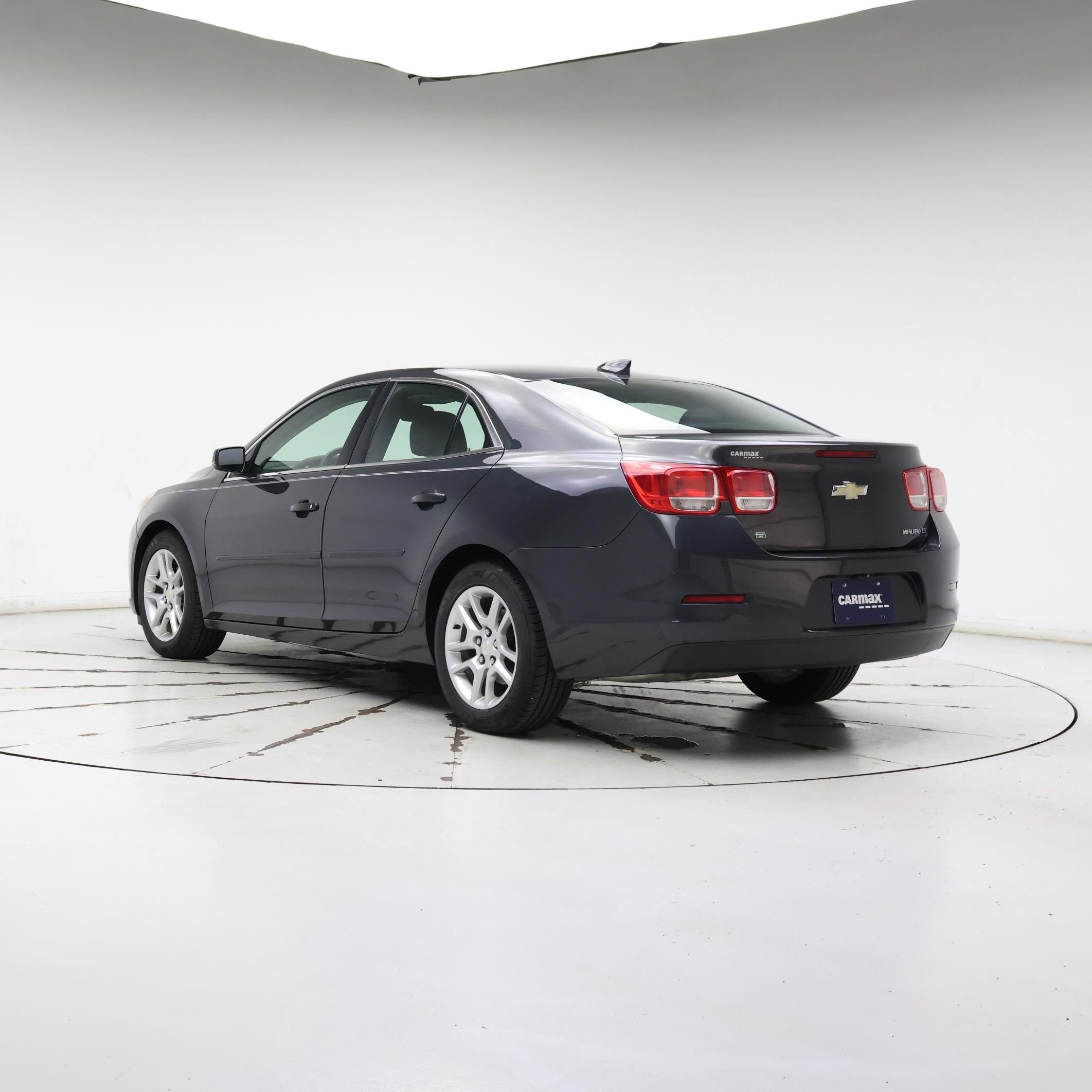 Thumbnail: 2015 Chevrolet Malibu - 2