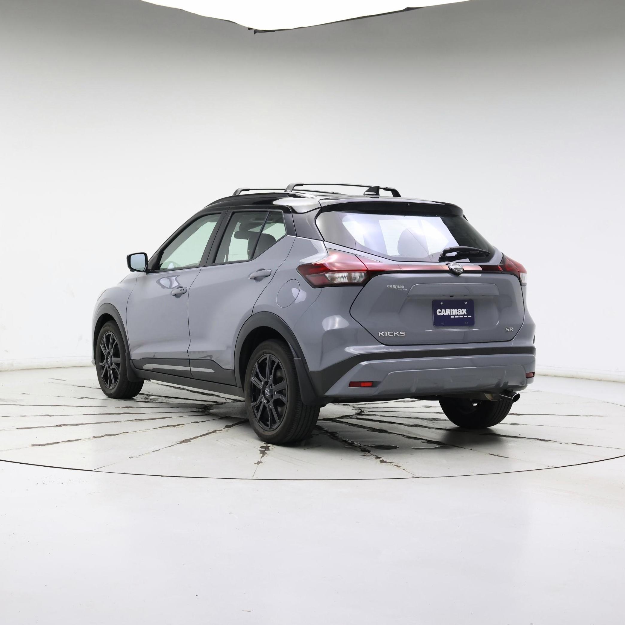 Thumbnail: 2023 Nissan Kicks - 2