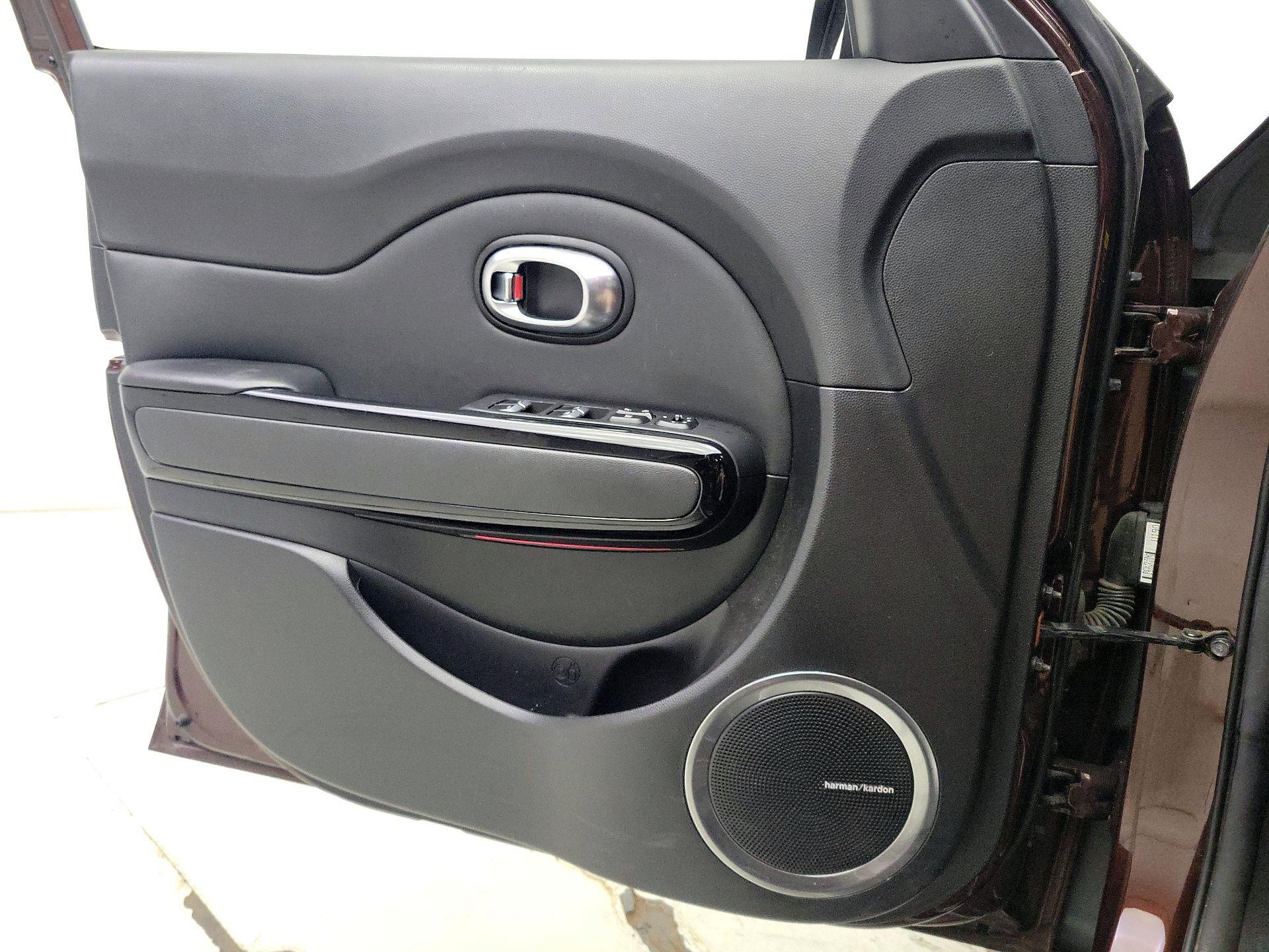 Thumbnail: 2017 Kia Soul - 12