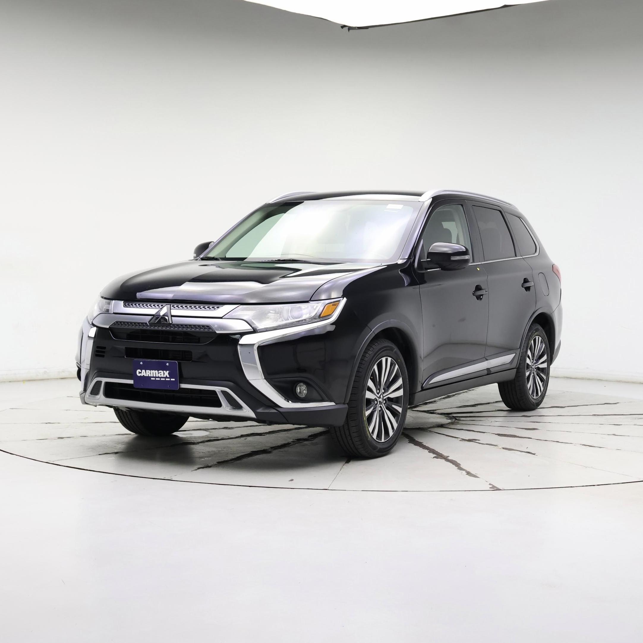 Thumbnail: 2019 Mitsubishi Outlander - 4