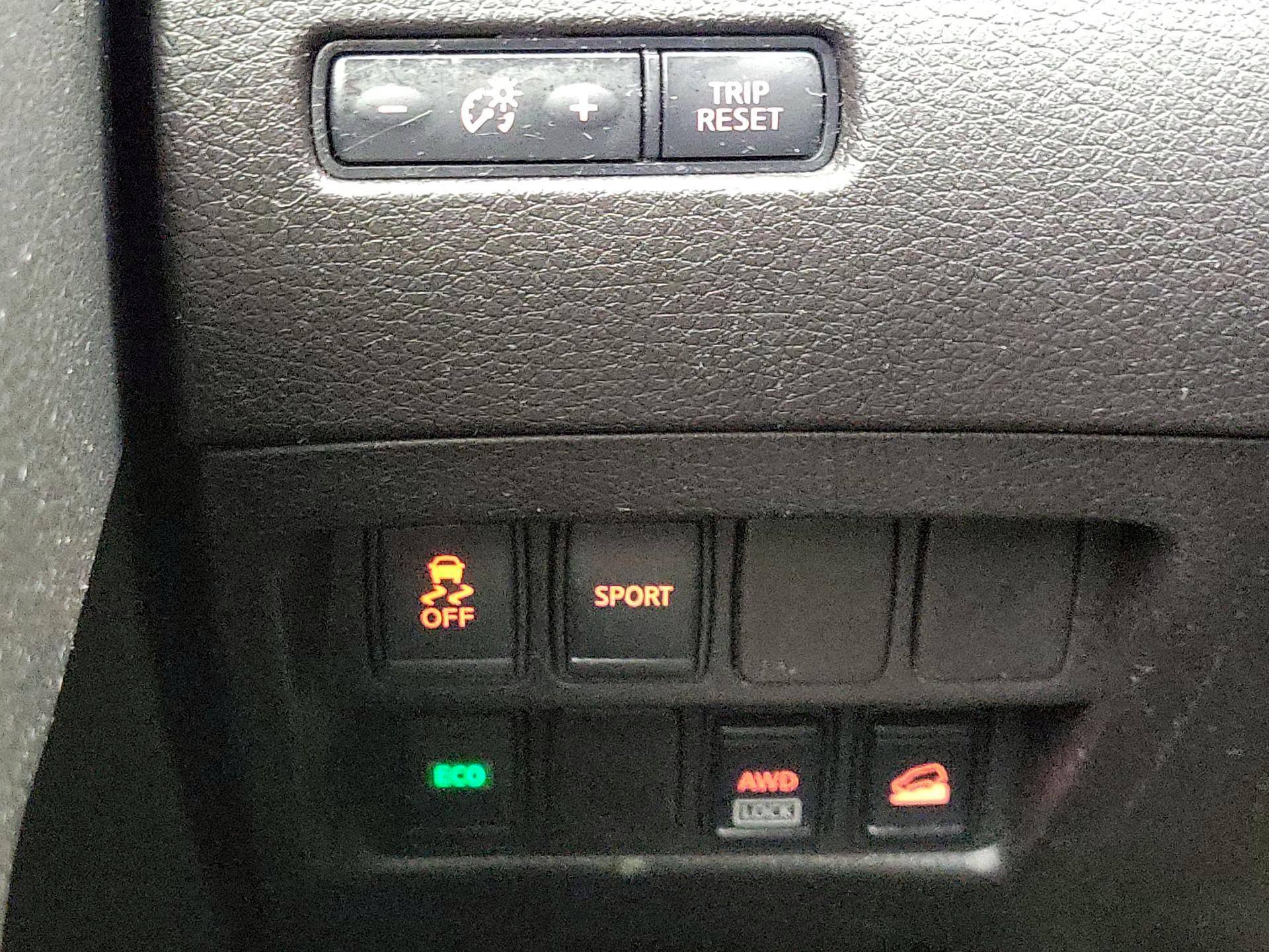 Thumbnail: 2016 Nissan Rogue - 13